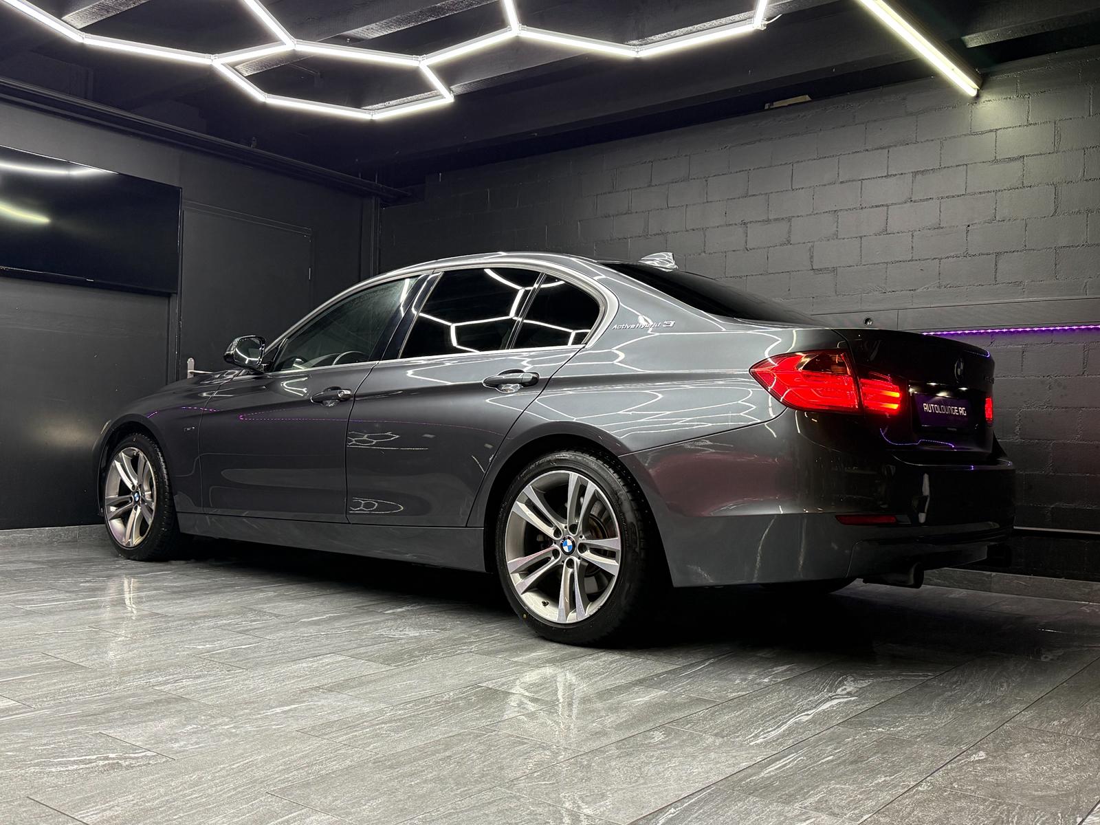 BMW ActiveHybrid 3 Sport Line Steptronic-showroom-element-2
