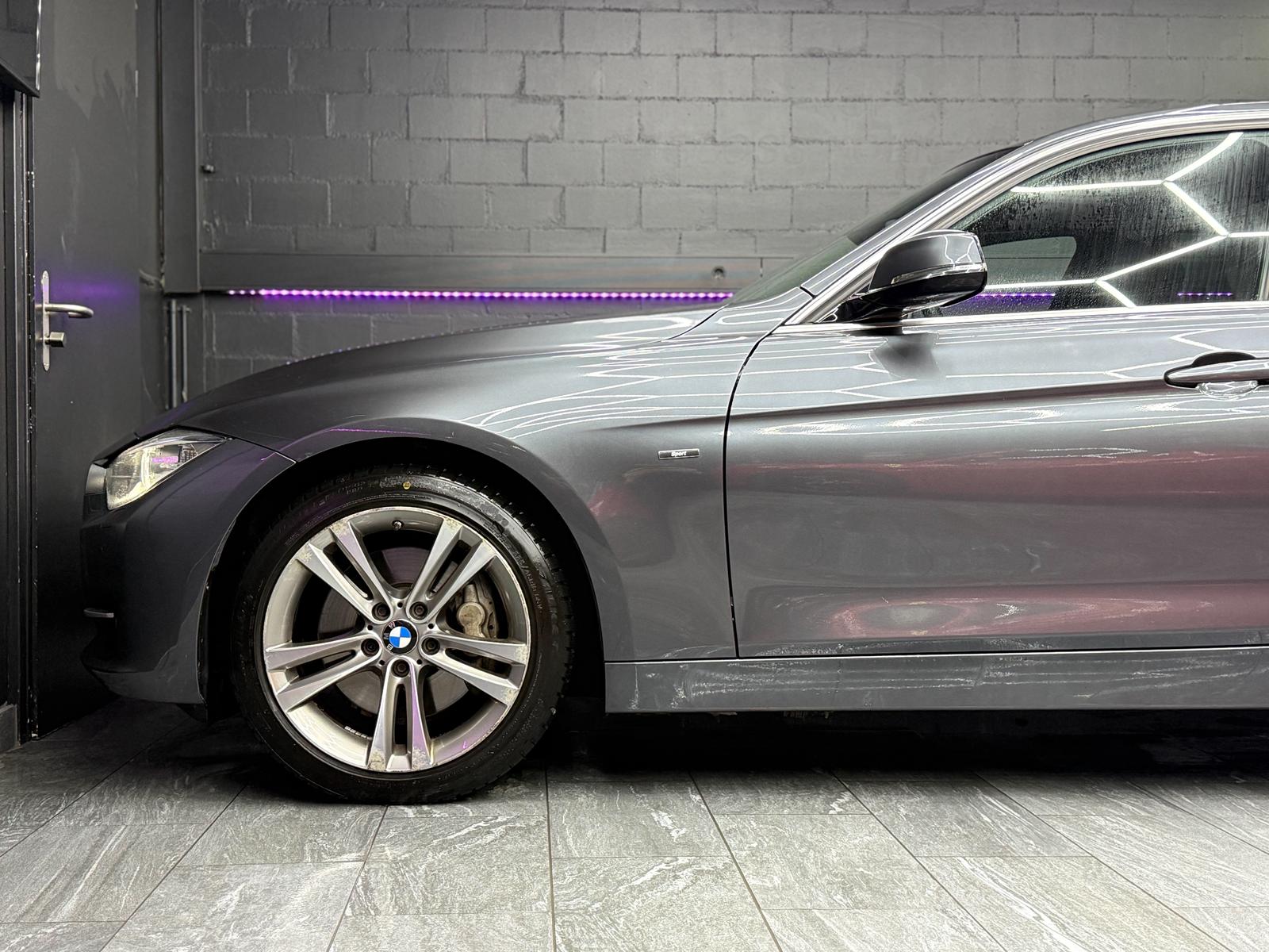 BMW ActiveHybrid 3 Sport Line Steptronic-image-4