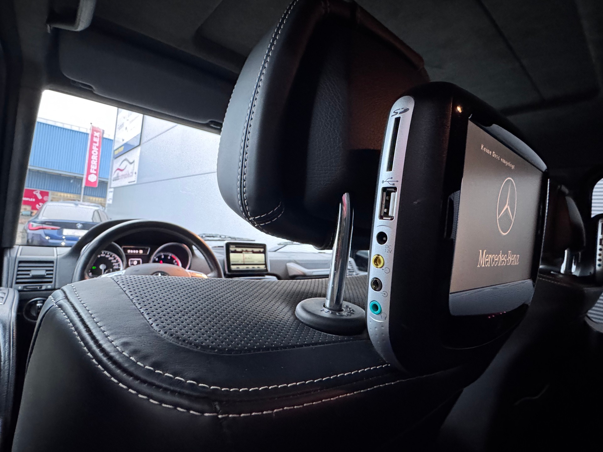 MERCEDES-BENZ G 500 7G+4x4+Leder+Navi+Bluetooth+ACC+Rückfahrkamera+Soundsystem+Schiebedach+Font-Entertainment+Dachhimmel Alcantara+AHK+-image-11