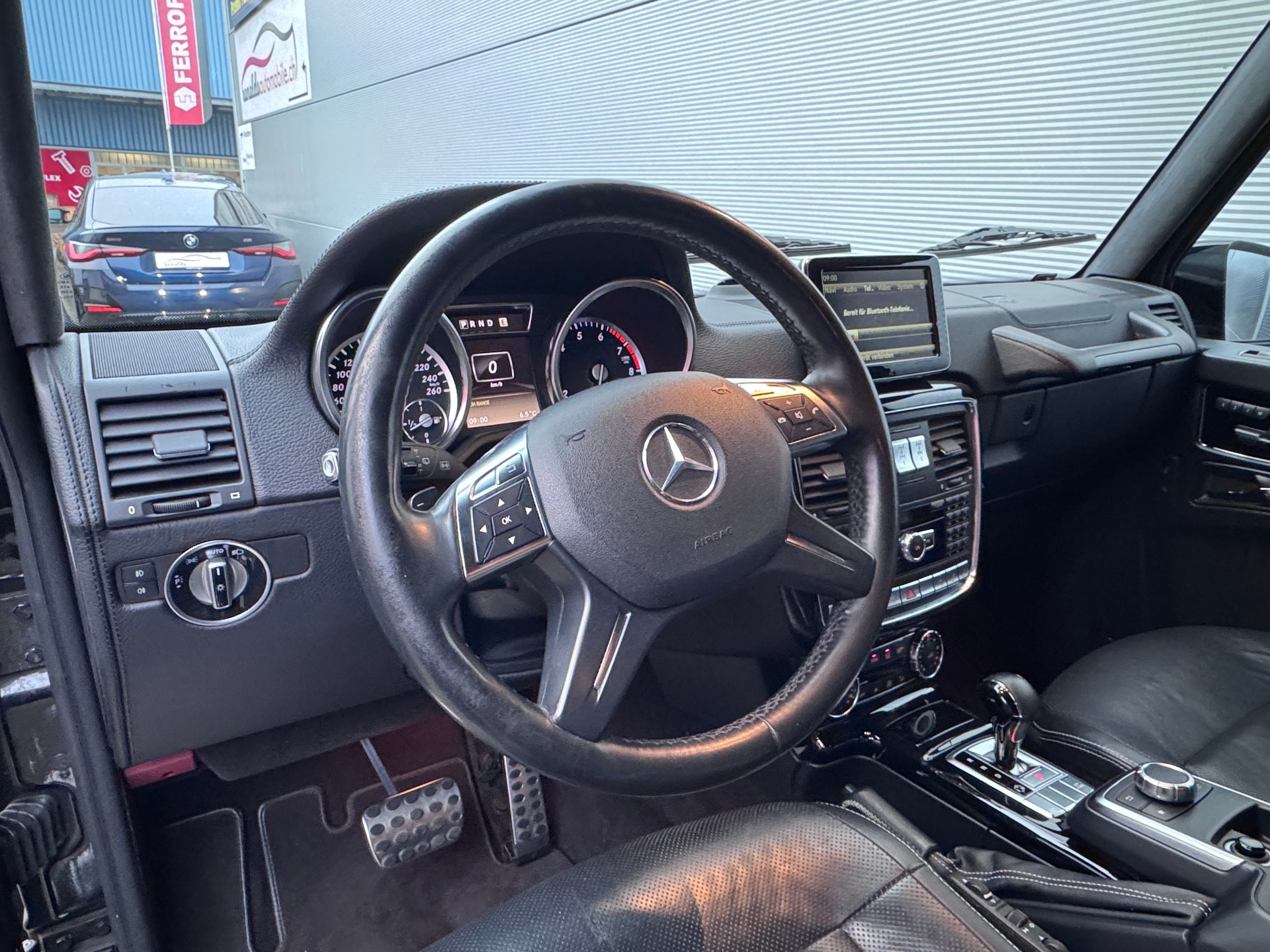 MERCEDES-BENZ G 500 7G+4x4+Leder+Navi+Bluetooth+ACC+Rückfahrkamera+Soundsystem+Schiebedach+Font-Entertainment+Dachhimmel Alcantara+AHK+-image-28