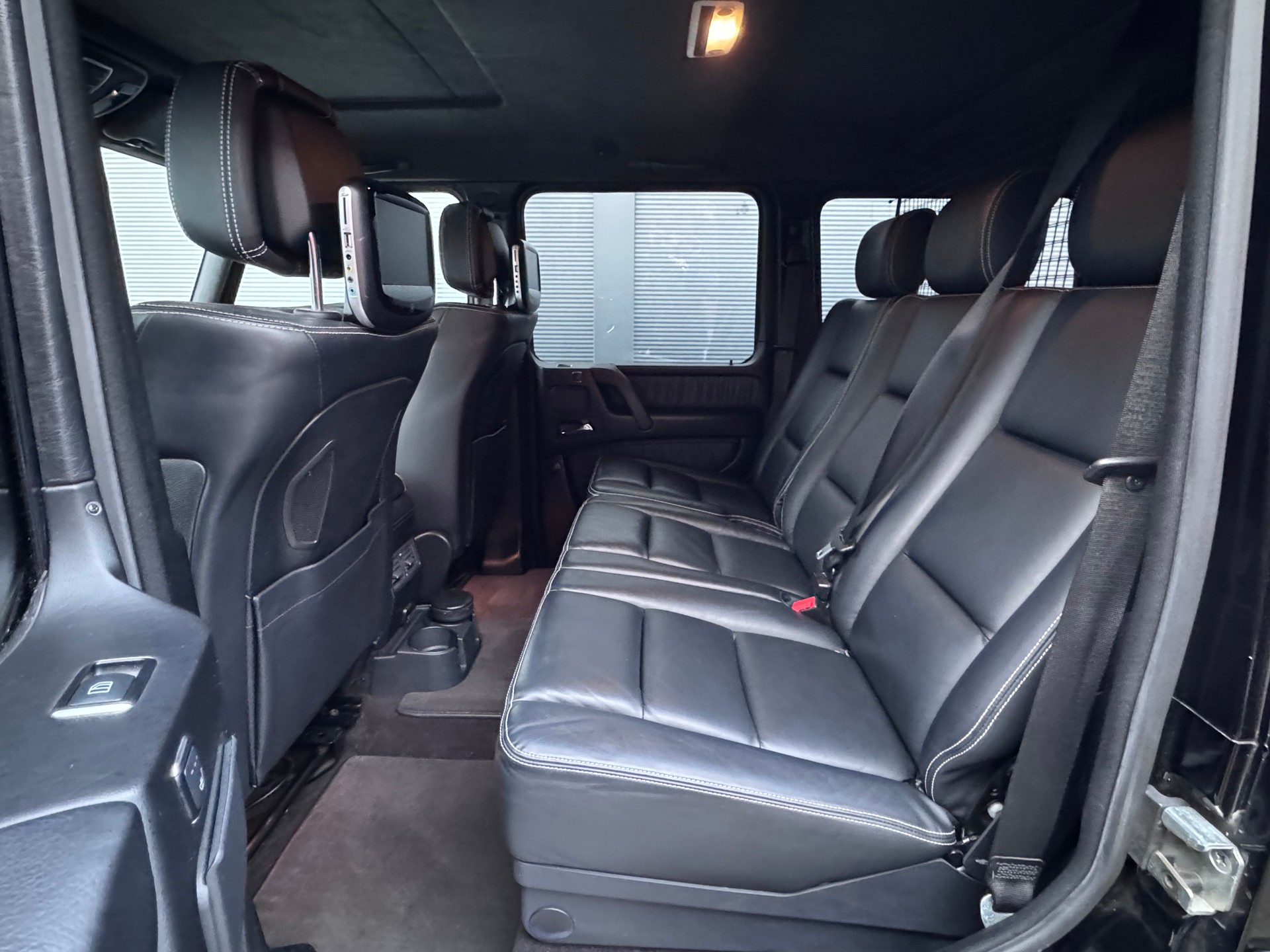 MERCEDES-BENZ G 500 7G+4x4+Leder+Navi+Bluetooth+ACC+Rückfahrkamera+Soundsystem+Schiebedach+Font-Entertainment+Dachhimmel Alcantara+AHK+-image-9