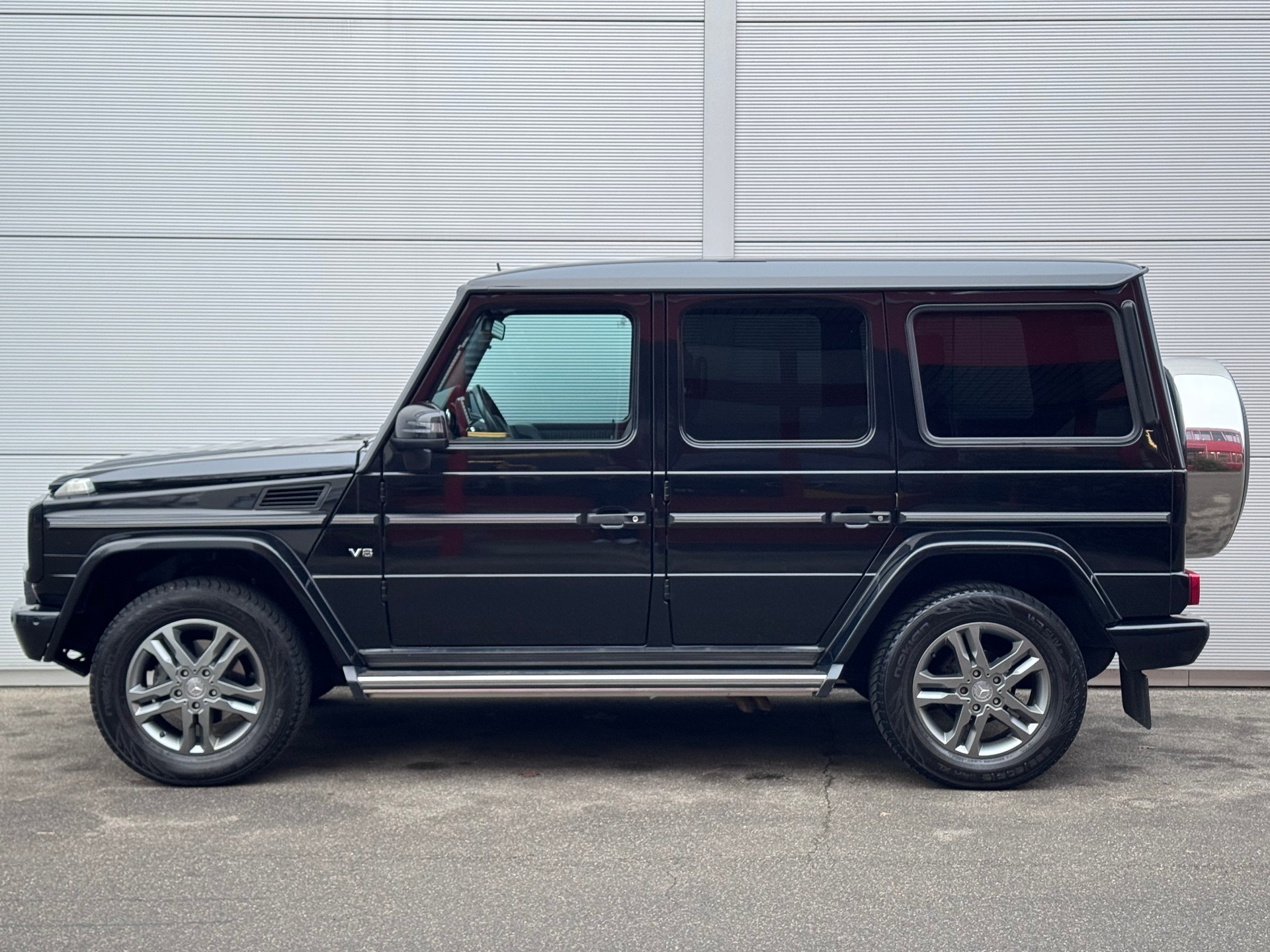 MERCEDES-BENZ G 500 7G+4x4+Leder+Navi+Bluetooth+ACC+Rückfahrkamera+Soundsystem+Schiebedach+Font-Entertainment+Dachhimmel Alcantara+AHK+-image-4