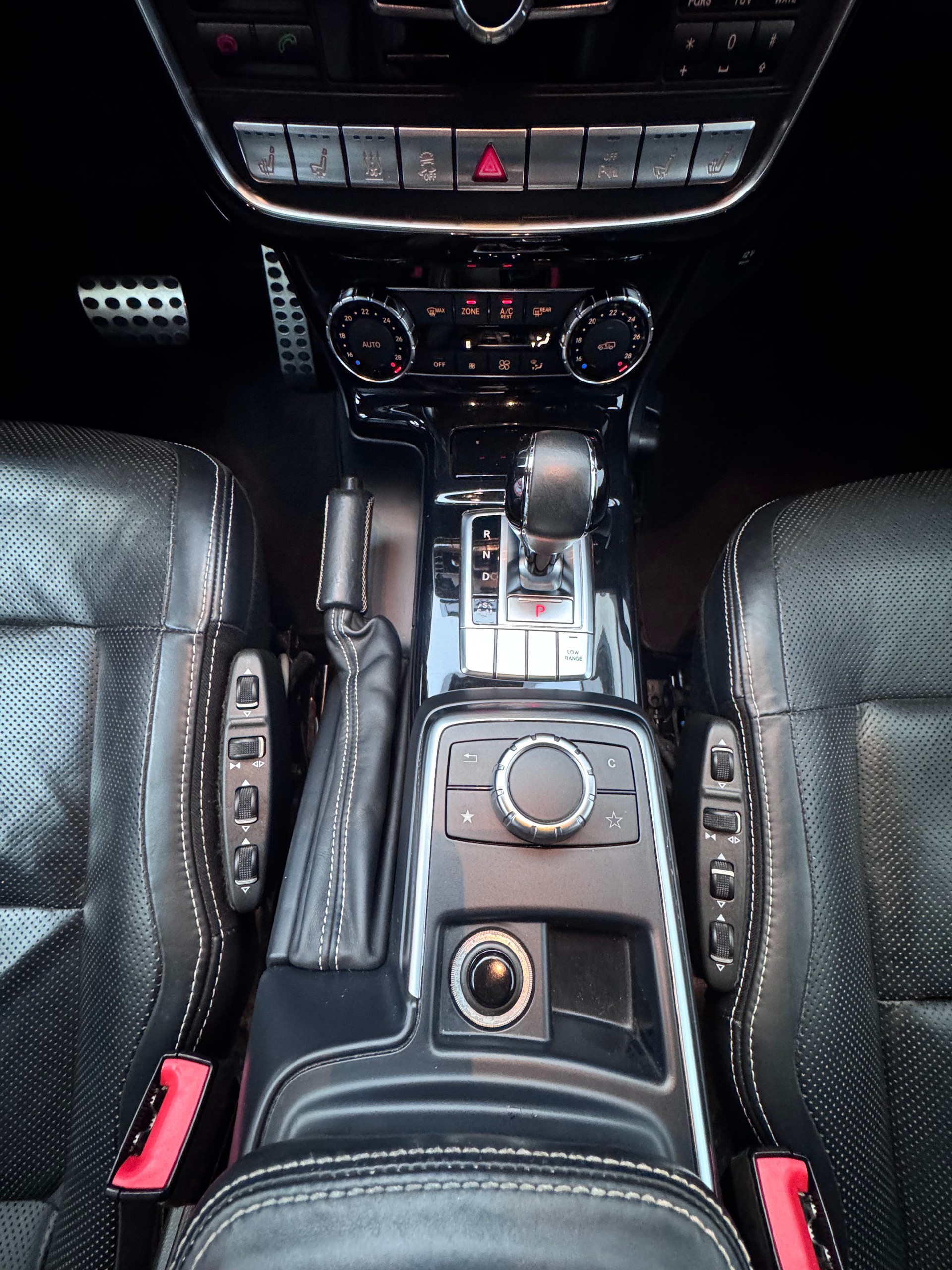 MERCEDES-BENZ G 500 7G+4x4+Leder+Navi+Bluetooth+ACC+Rückfahrkamera+Soundsystem+Schiebedach+Font-Entertainment+Dachhimmel Alcantara+AHK+-image-21