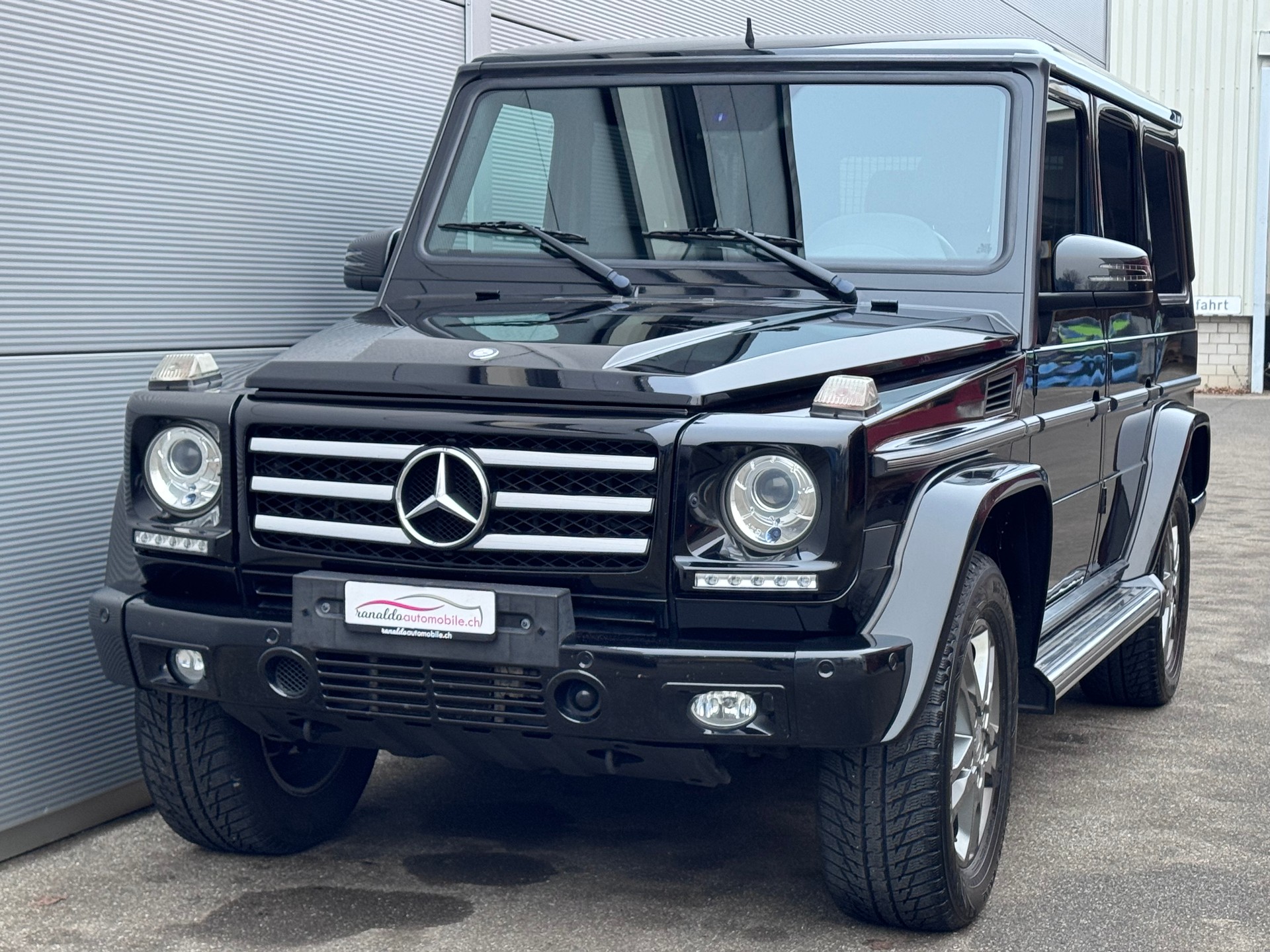 MERCEDES-BENZ G 500 7G+4x4+Leder+Navi+Bluetooth+ACC+Rückfahrkamera+Soundsystem+Schiebedach+Font-Entertainment+Dachhimmel Alcantara+AHK+