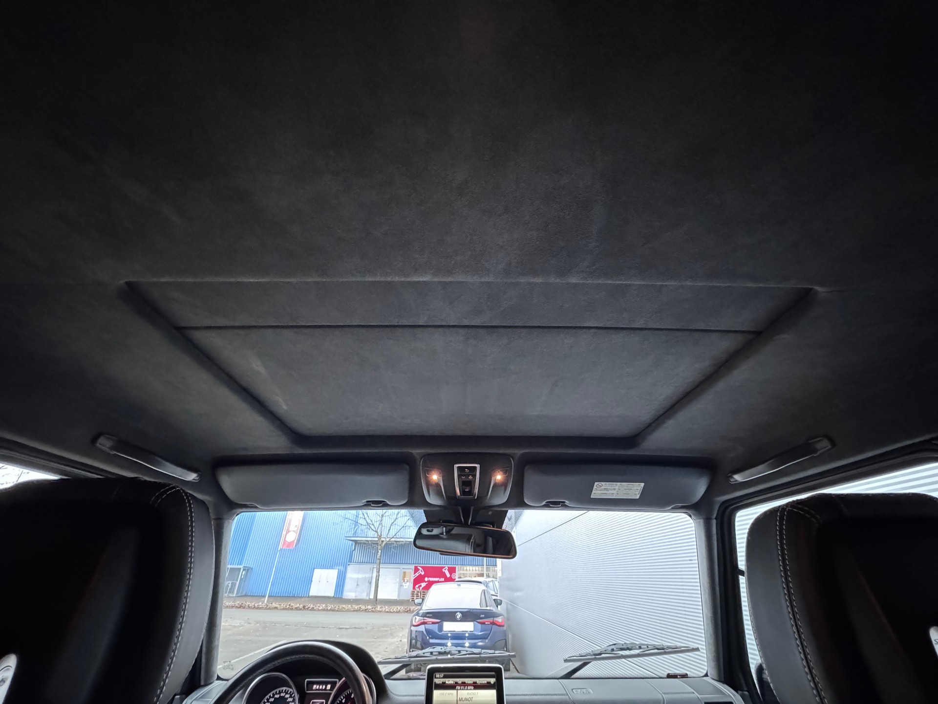 MERCEDES-BENZ G 500 7G+4x4+Leder+Navi+Bluetooth+ACC+Rückfahrkamera+Soundsystem+Schiebedach+Font-Entertainment+Dachhimmel Alcantara+AHK+-image-13