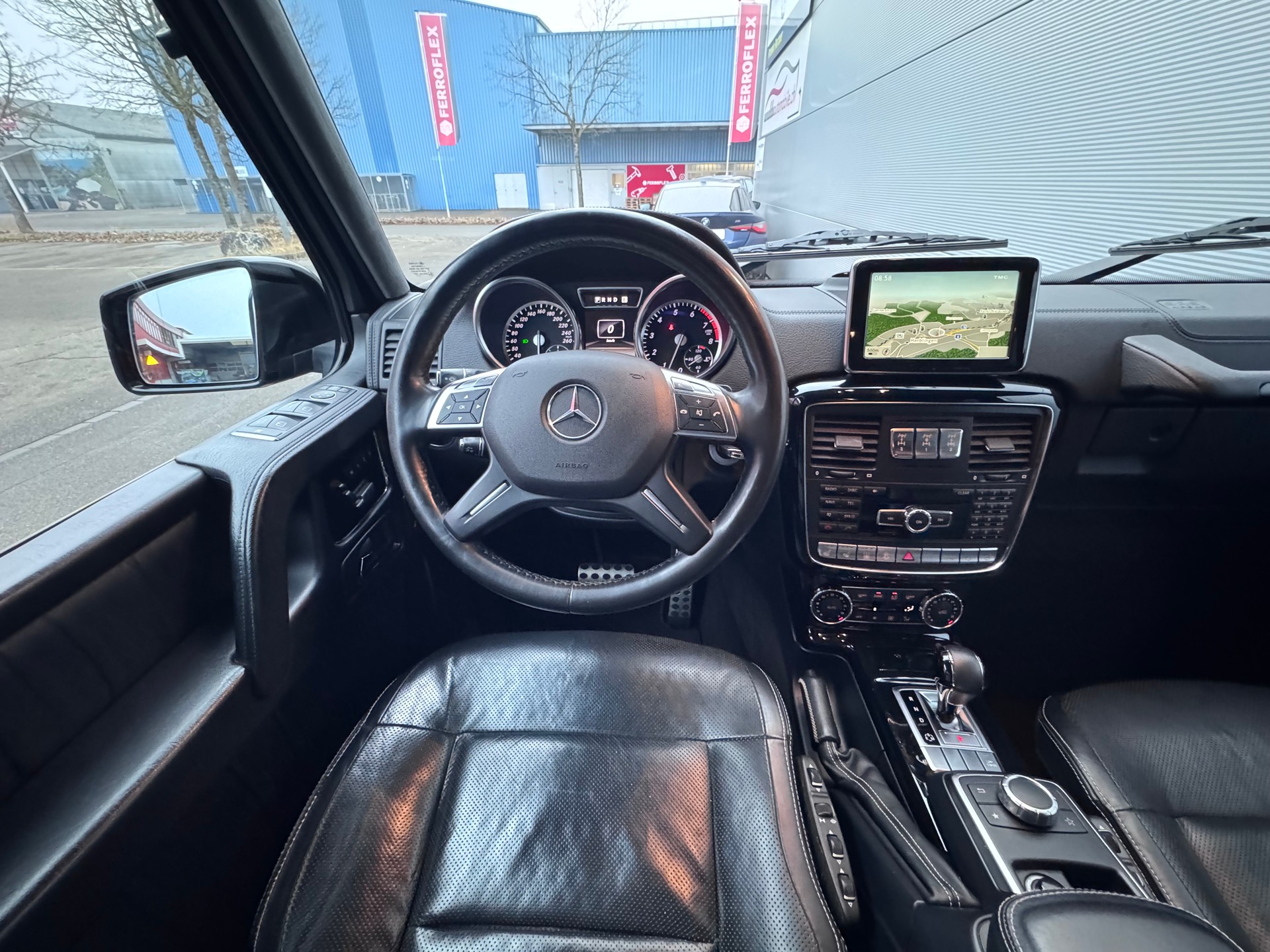 MERCEDES-BENZ G 500 7G+4x4+Leder+Navi+Bluetooth+ACC+Rückfahrkamera+Soundsystem+Schiebedach+Font-Entertainment+Dachhimmel Alcantara+AHK+-image-15