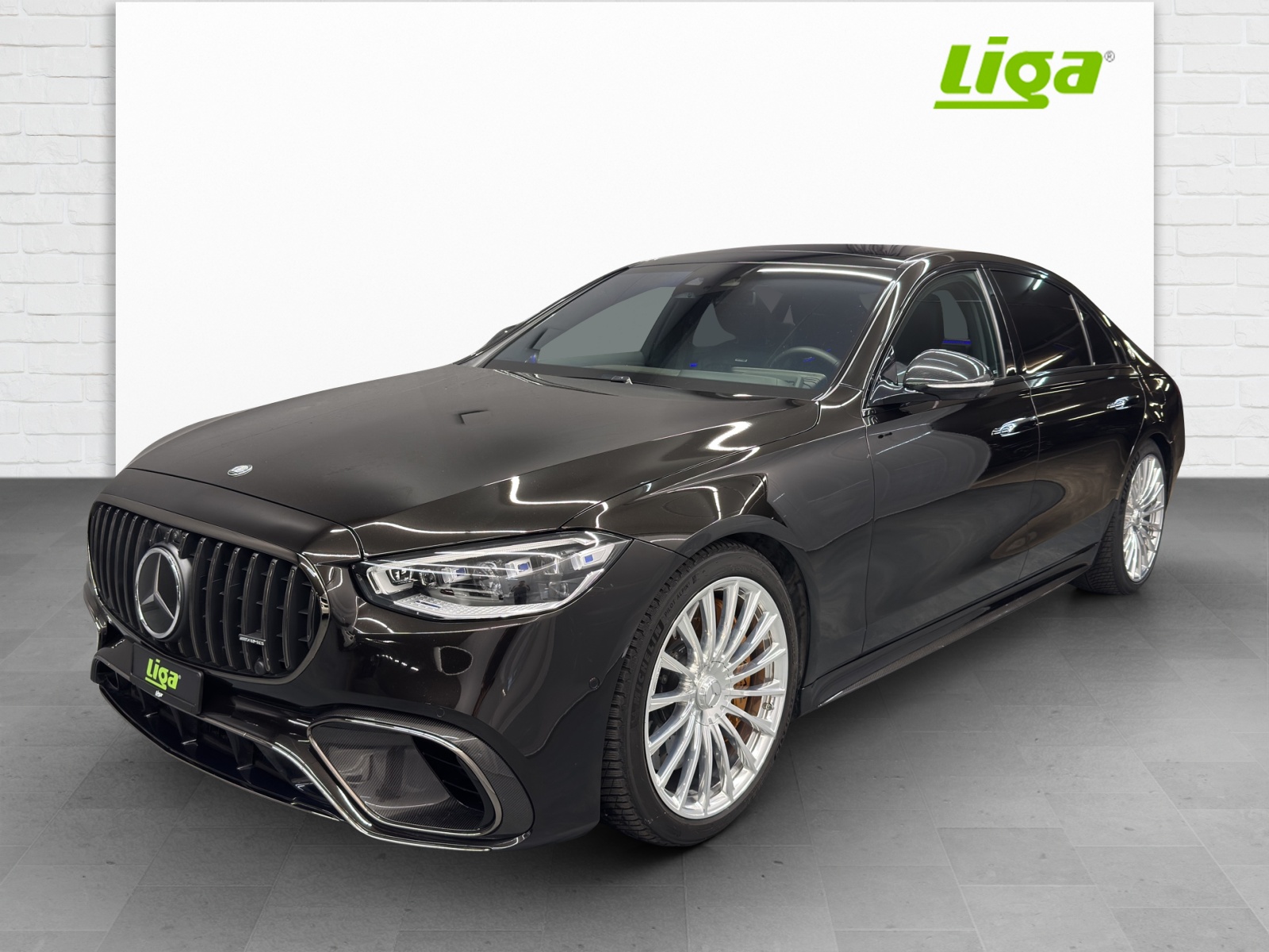 MERCEDES-BENZ AMG S 63 V8 Performance-showroom-element-1