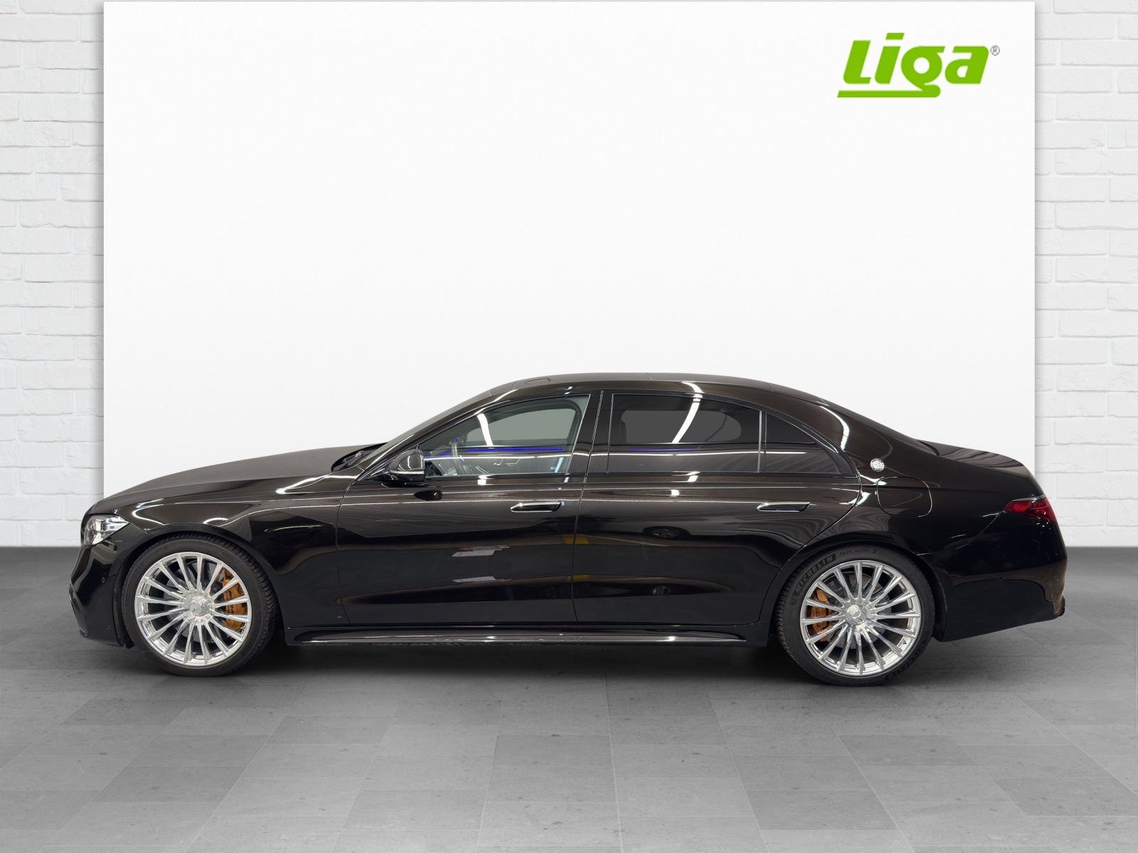MERCEDES-BENZ AMG S 63 V8 Performance