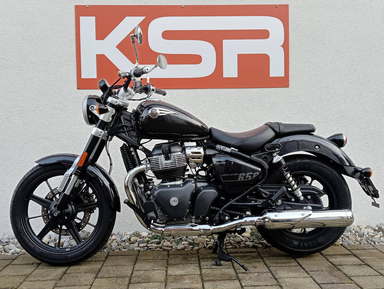 ROYAL ENFIELD Super Meteor 650 Astral-image-1