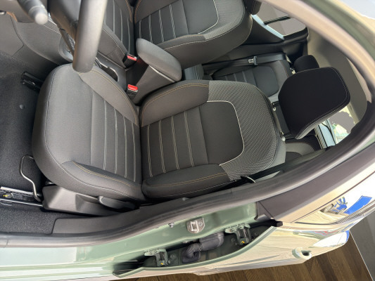 DACIA Sandero Stp 90 Expr. CVT-image-11