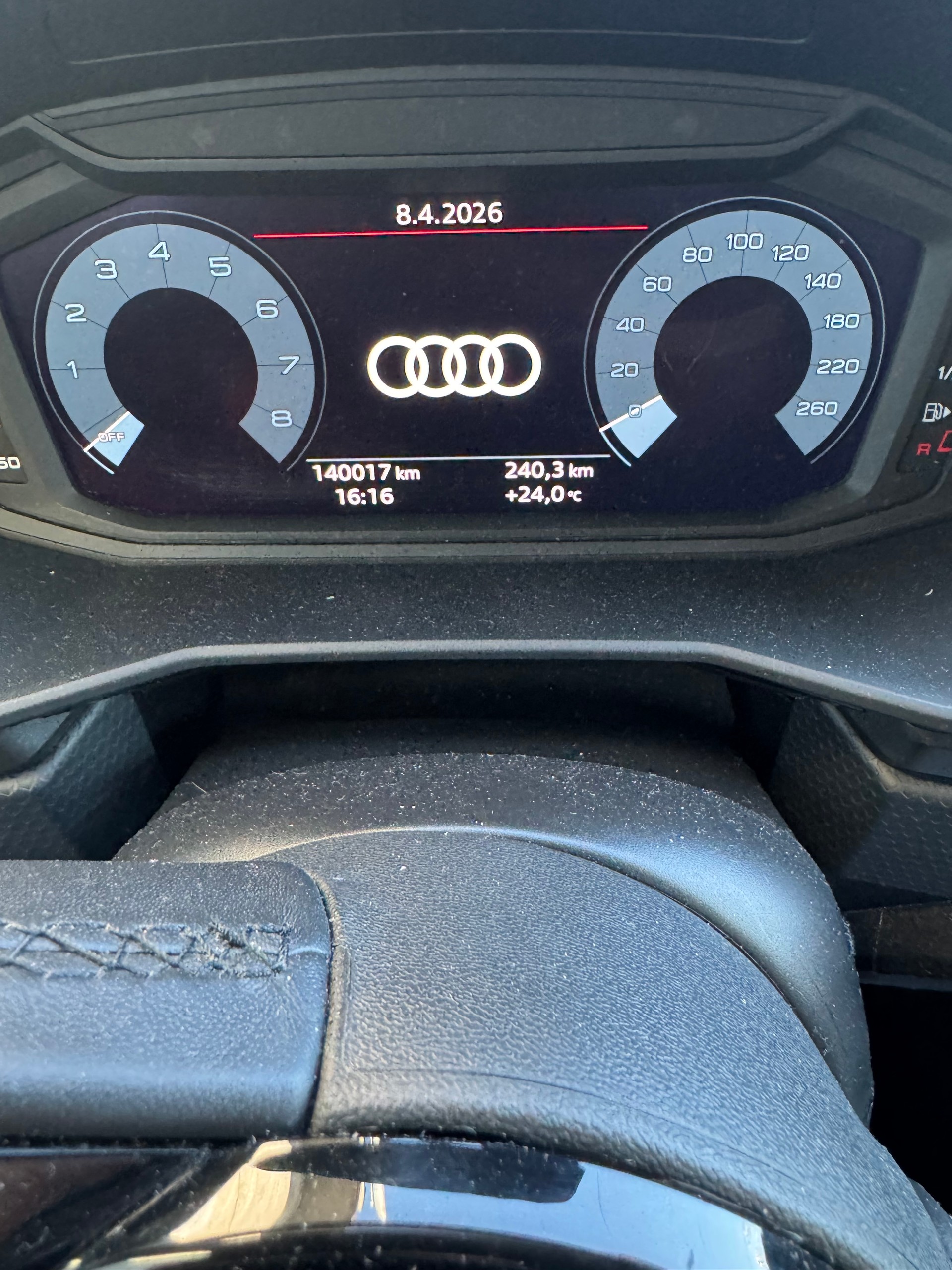 AUDI A1 Sportback 30 TFSI advanced S-tronic-image-4