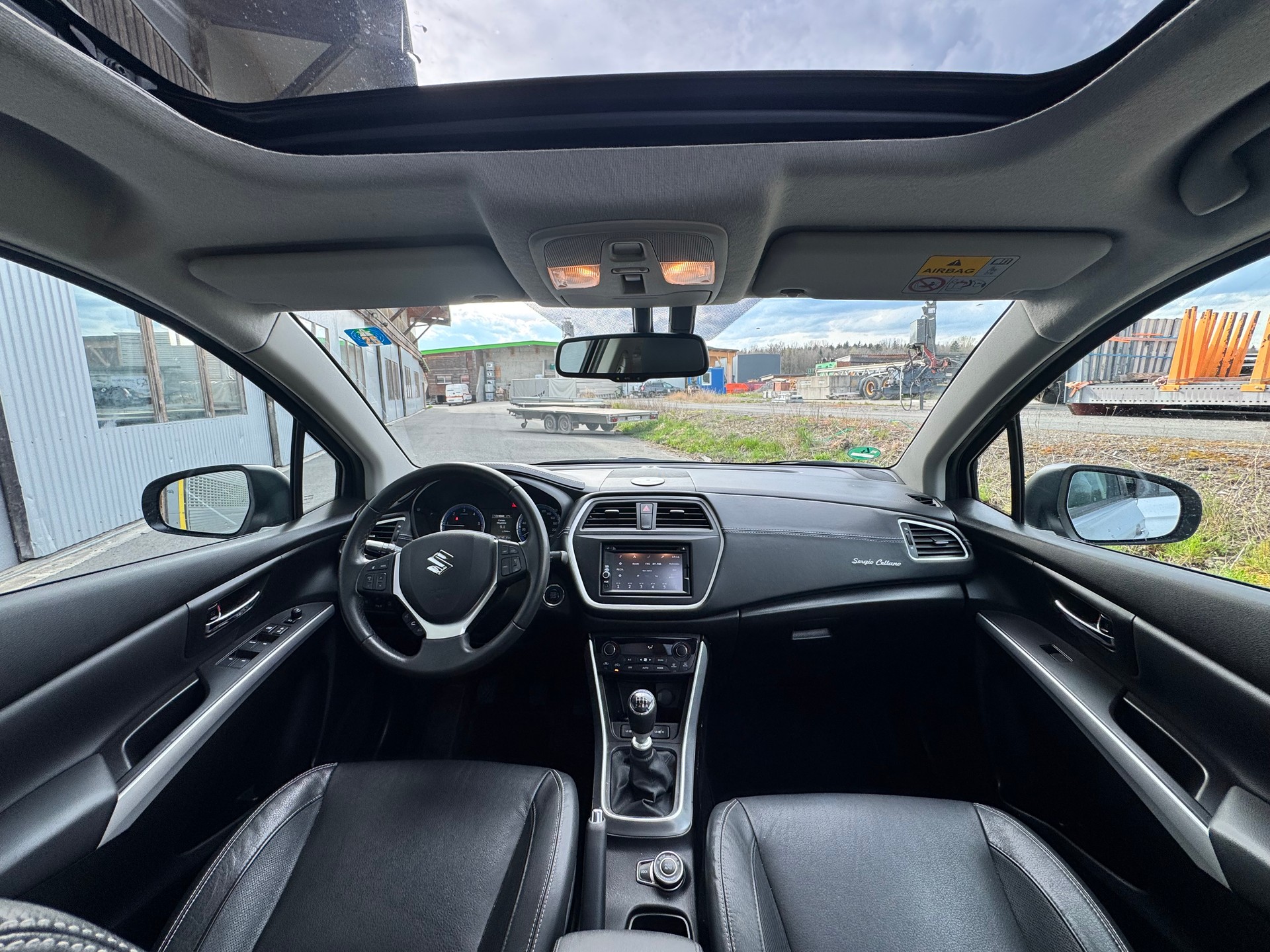SUZUKI SX4 S-Cross 1.6 TD Sergio Cellano Top 4WD-image-9