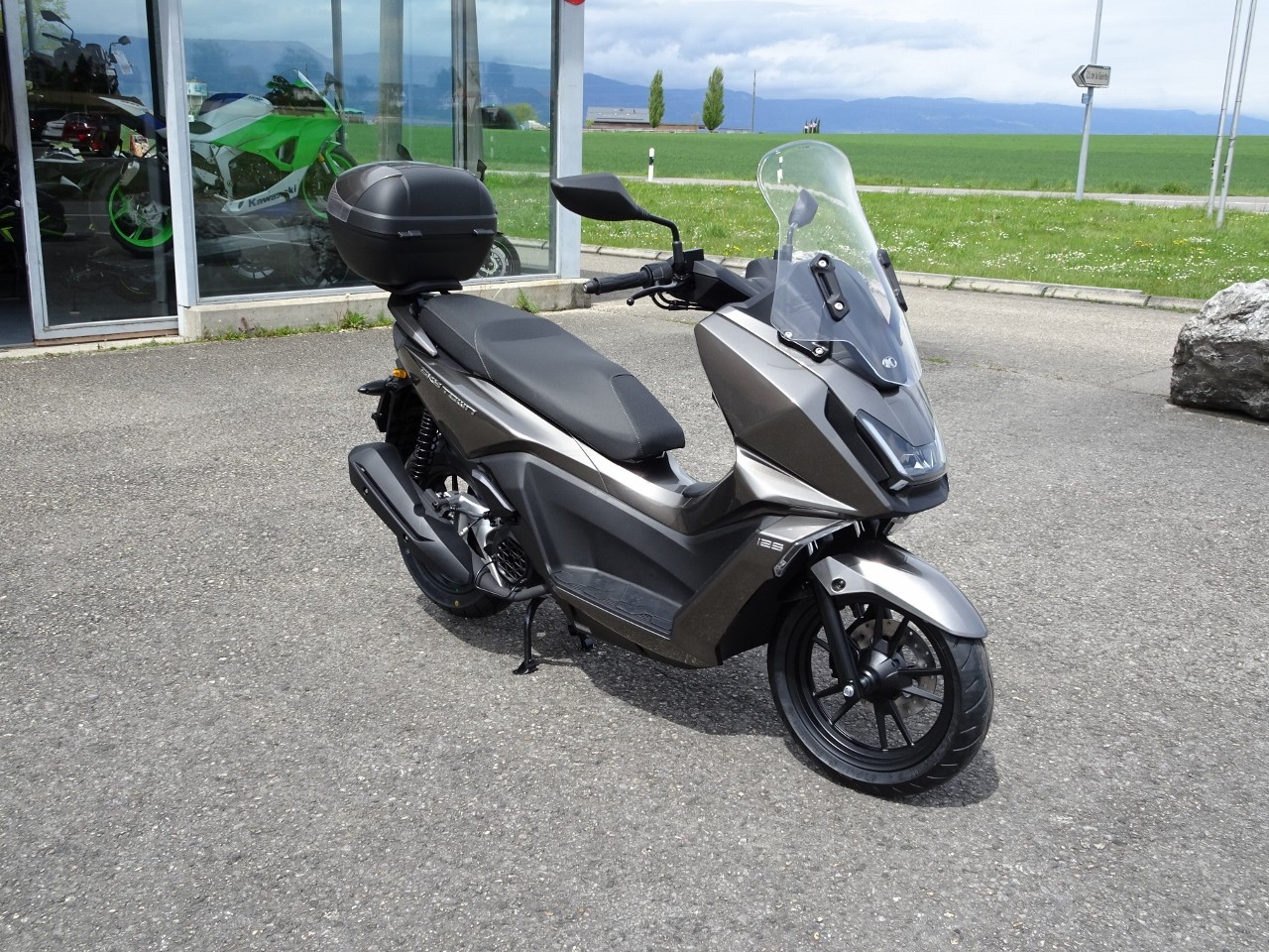 KYMCO Sky Town 125 Topcase-image-1