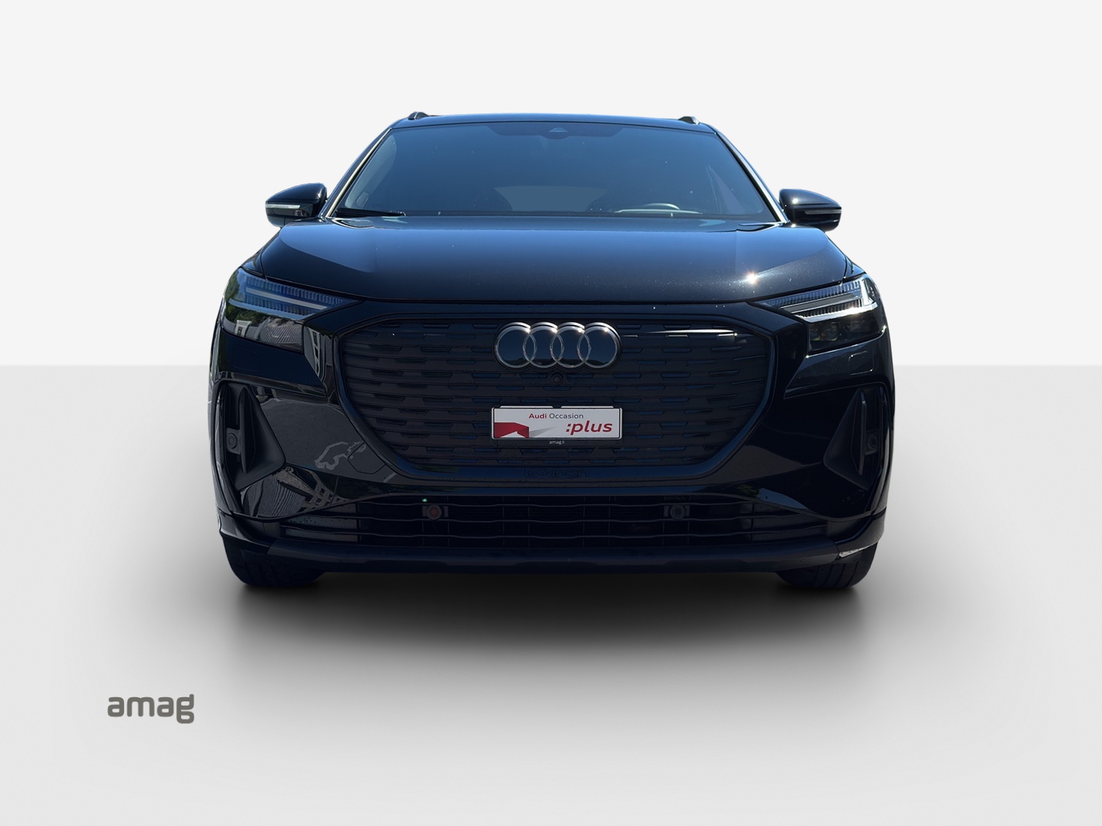 AUDI Q4 e-tron 45 quattro-image-6