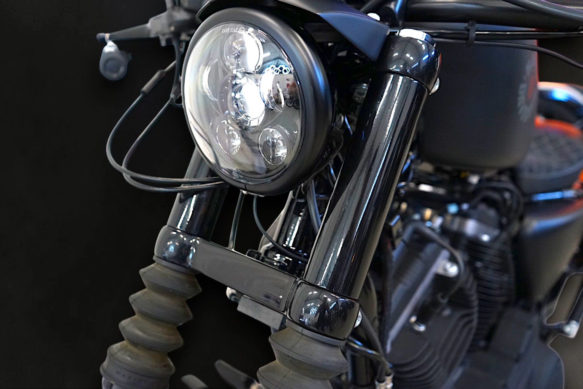 HARLEY-DAVIDSON XL 883 N Sportster Iron ABS-image-8