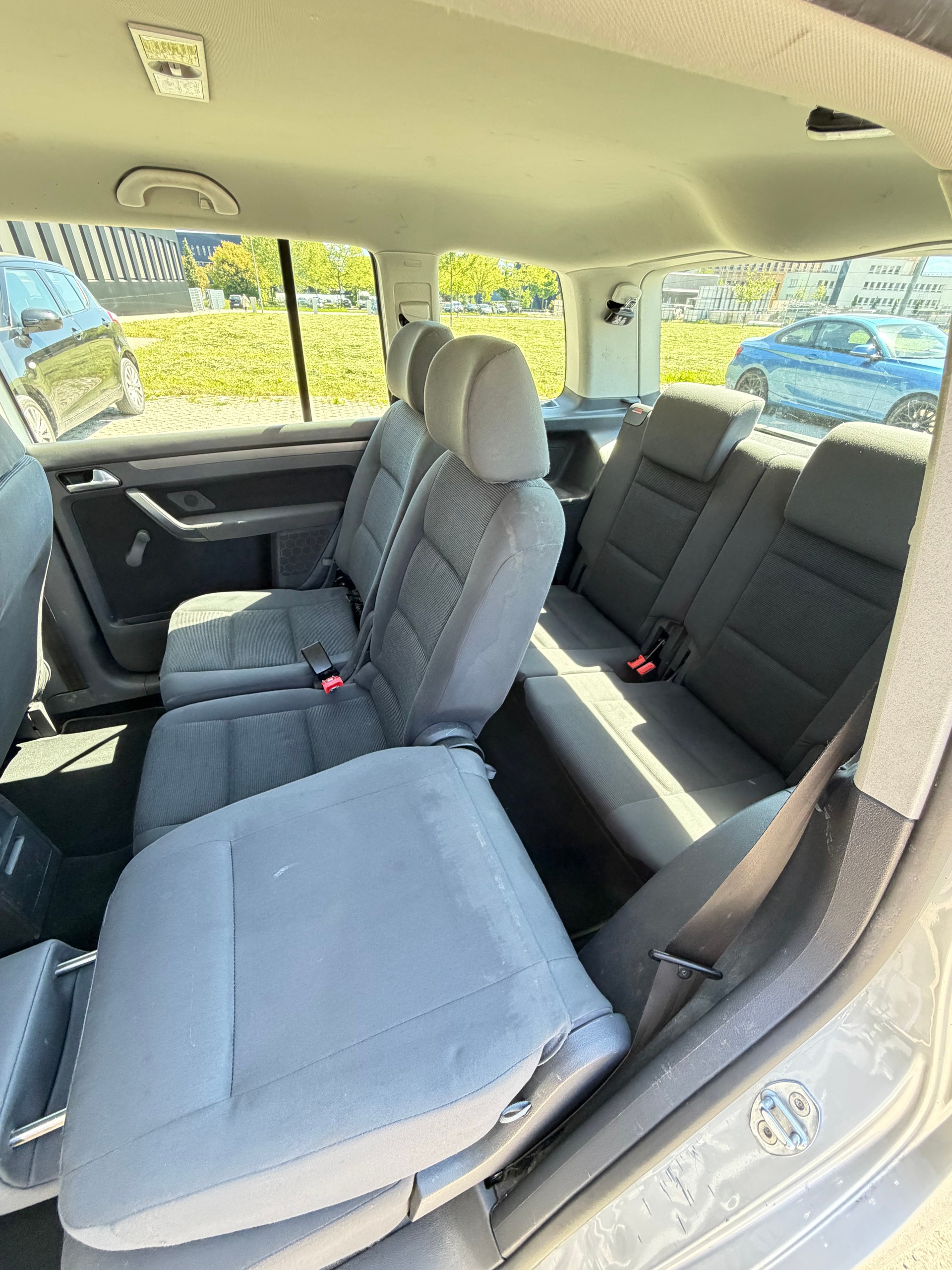 VW Touran 1.9 TDI Trendline DSG-image-14