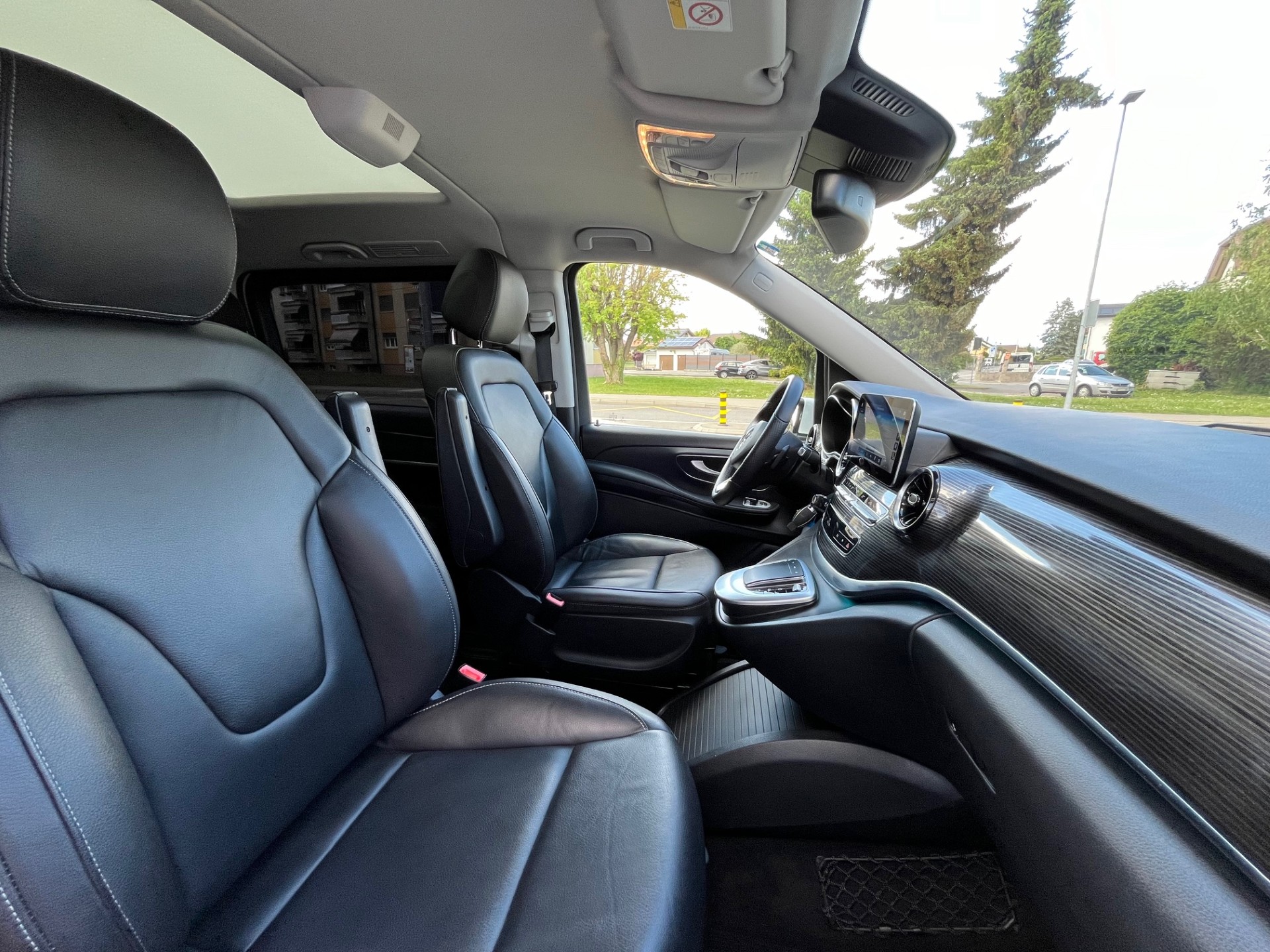 MERCEDES-BENZ V 300 d lang Avantgarde 4Matic 9G-Tronic-image-10