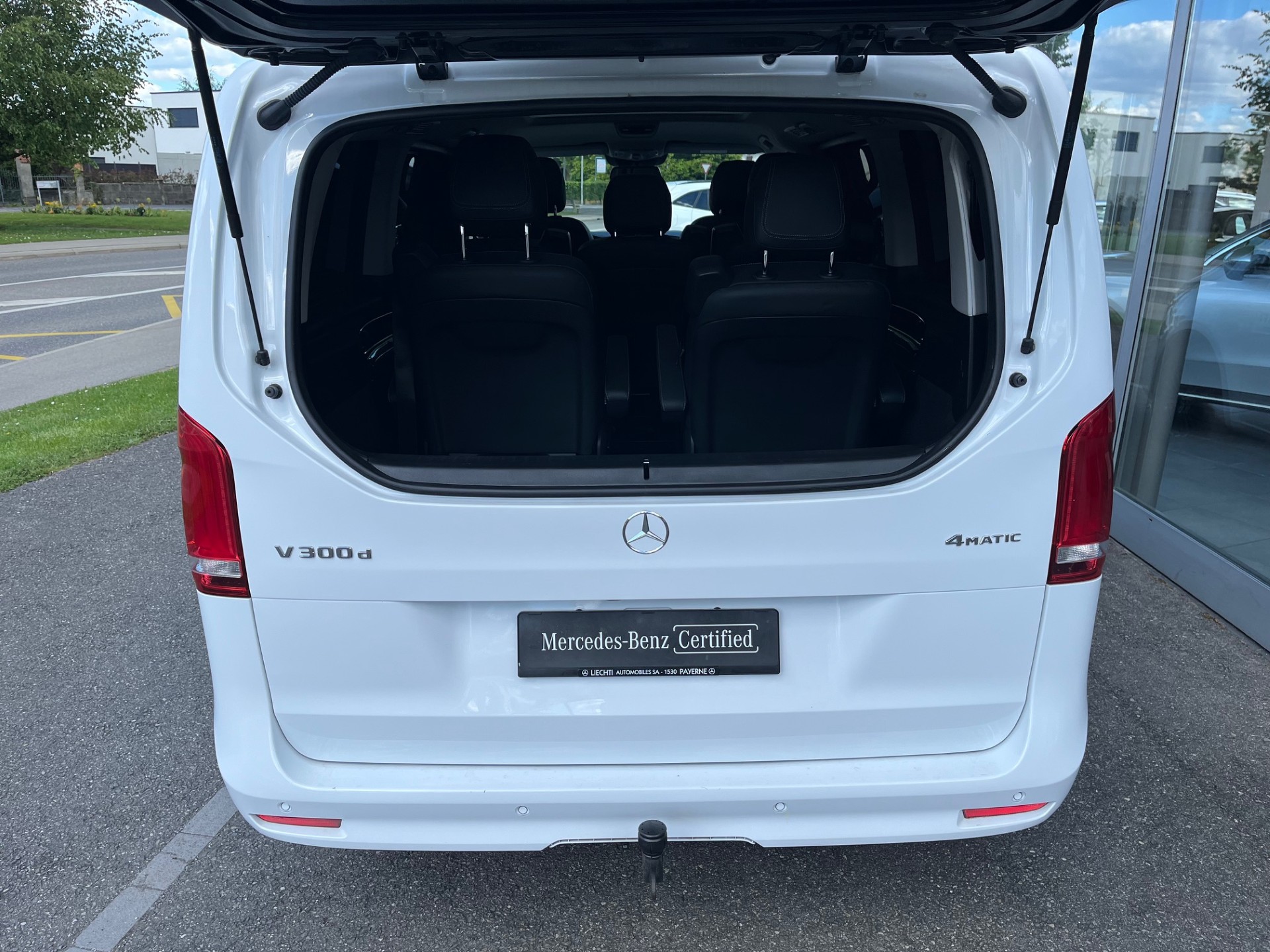 MERCEDES-BENZ V 300 d lang Avantgarde 4Matic 9G-Tronic-image-7