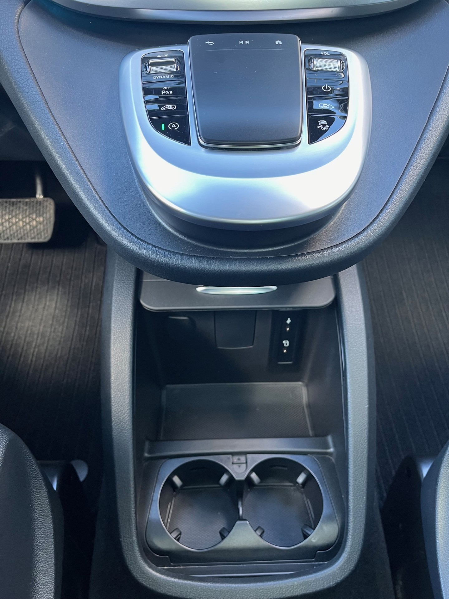 MERCEDES-BENZ V 300 d lang Avantgarde 4Matic 9G-Tronic-image-15