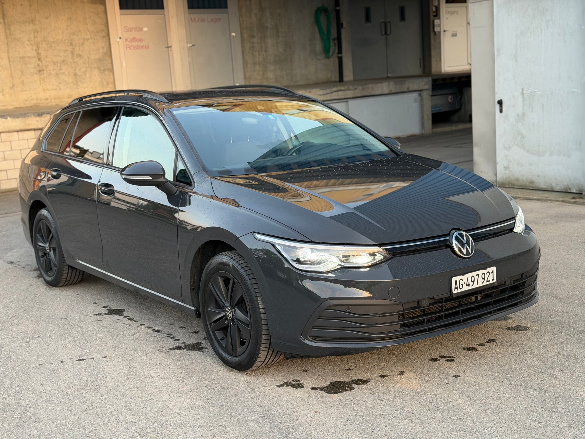 VW Golf Variant 2.0 TDI Life DSG-image-2