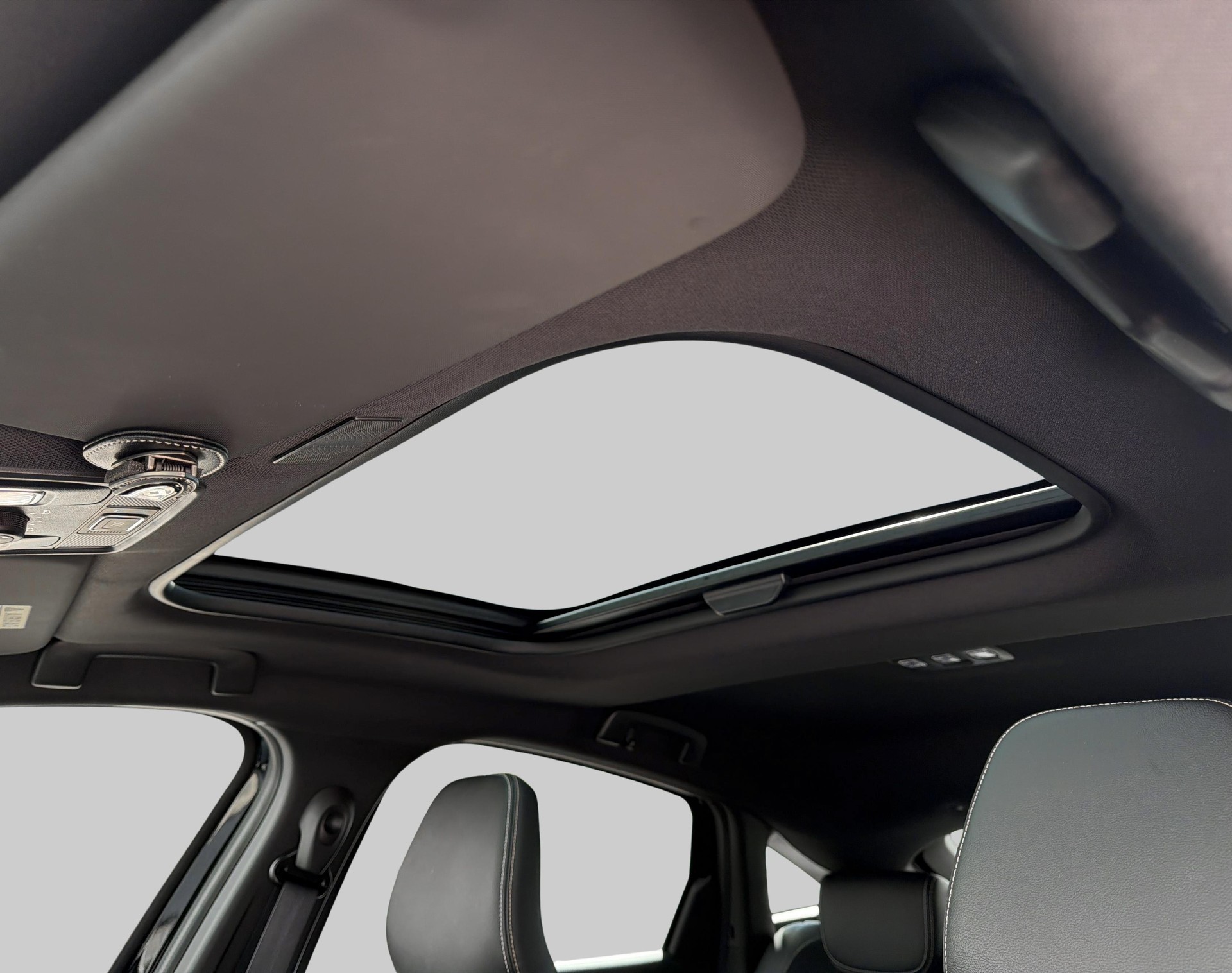 RENAULT Arkana 1.6 E-Tech Engineered-image-12