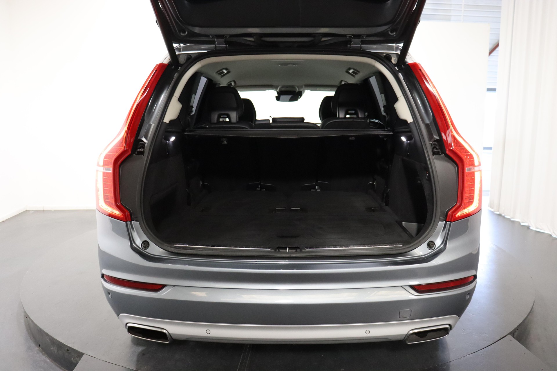 VOLVO XC90 2.0 T6 Momentum 7P. AWD-image-6