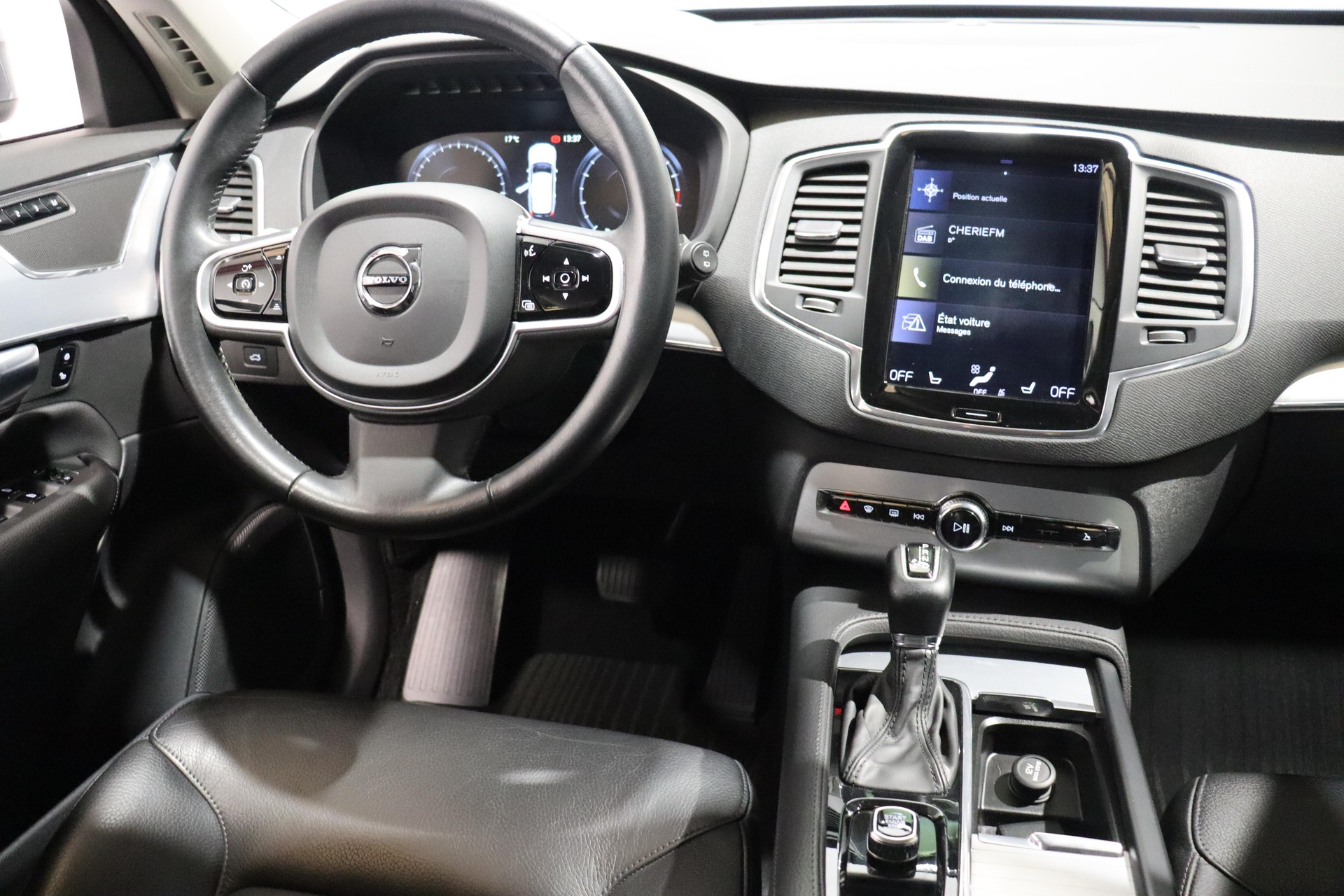 VOLVO XC90 2.0 T6 Momentum 7P. AWD-image-10