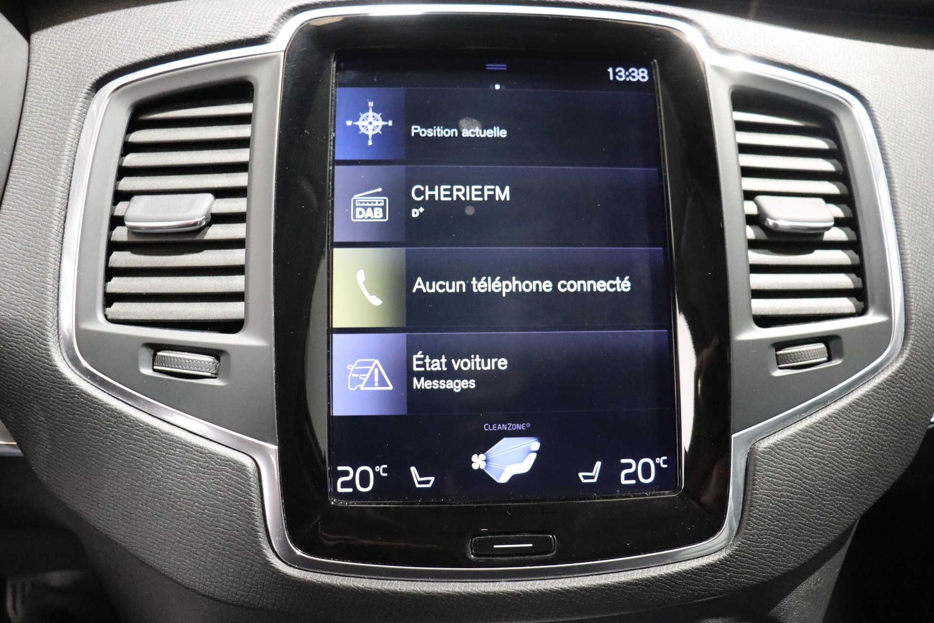 VOLVO XC90 2.0 T6 Momentum 7P. AWD-image-16
