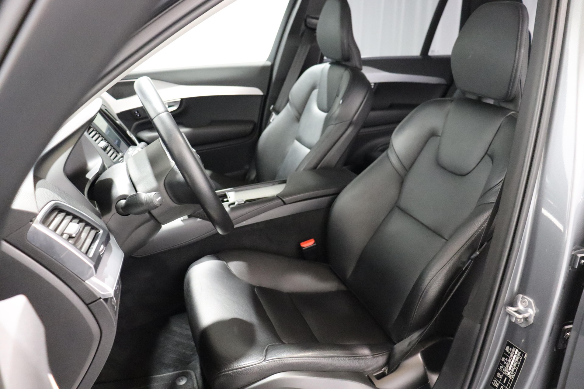 VOLVO XC90 2.0 T6 Momentum 7P. AWD-image-8