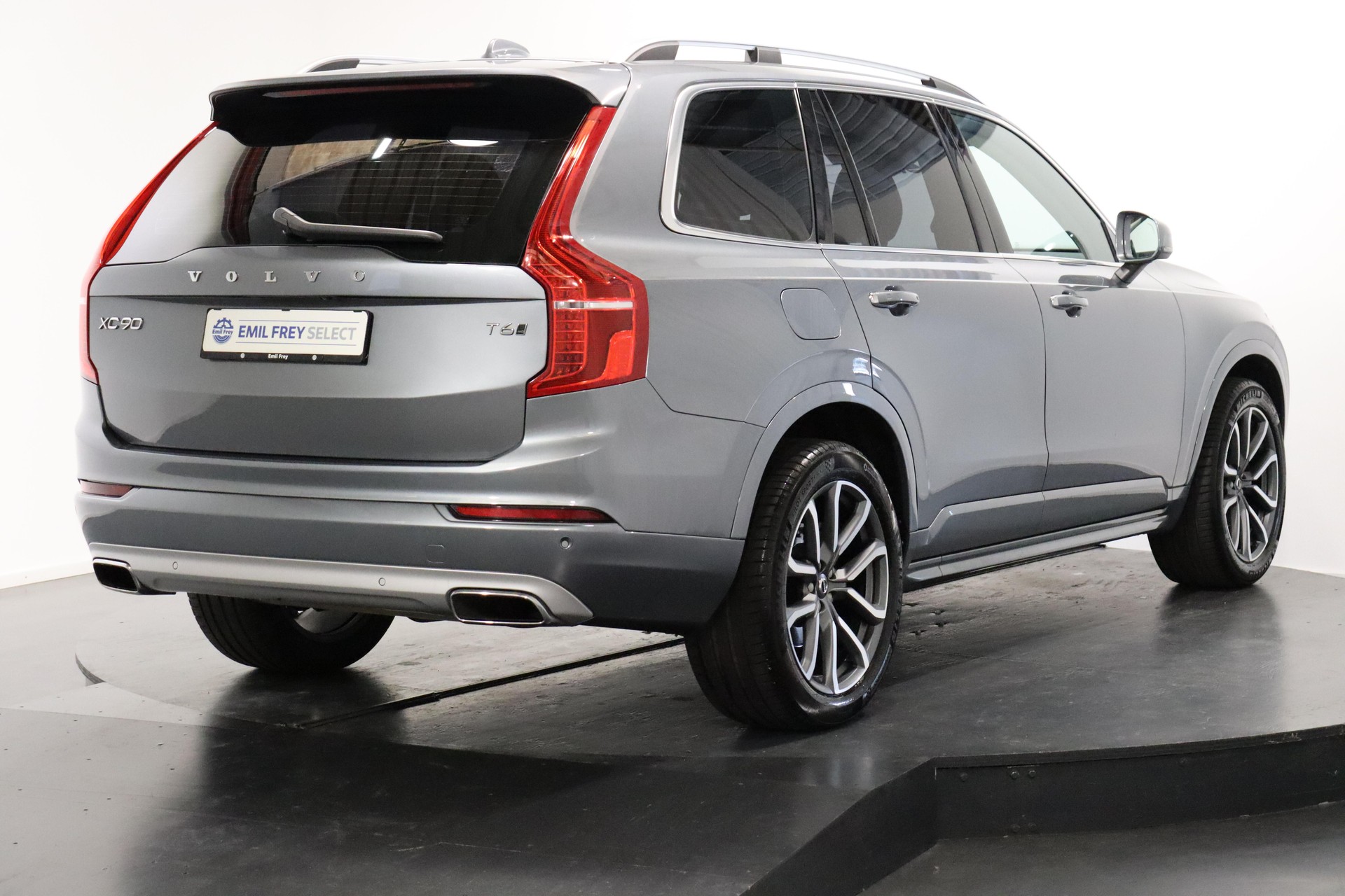 VOLVO XC90 2.0 T6 Momentum 7P. AWD-showroom-element-3