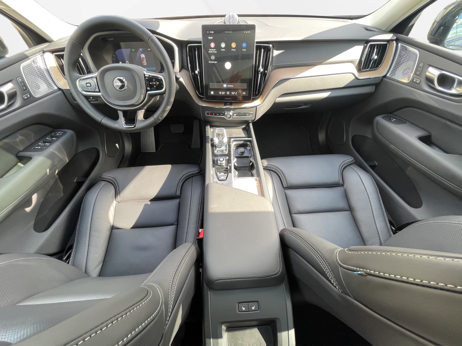 VOLVO XC60 2.0 T8 TE Ultra Dark eAWD-image-10