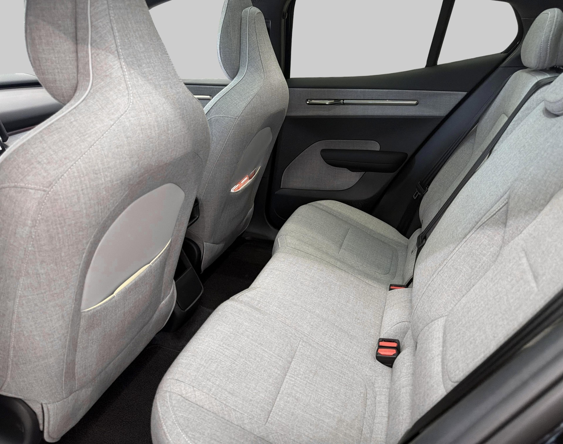 VOLVO EX 30 E60 Twin Ultra Performanc-image-9