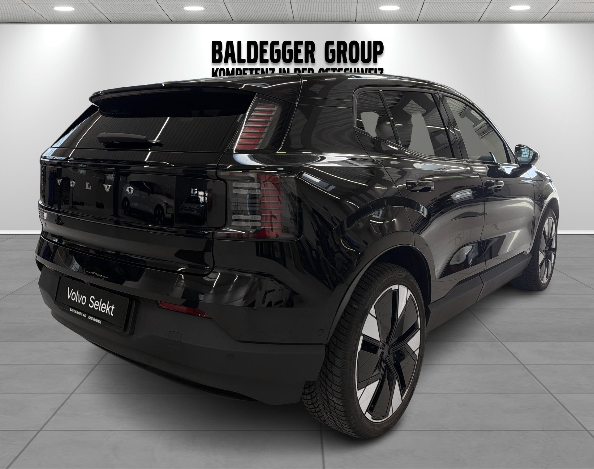 VOLVO EX 30 E60 Twin Ultra Performanc-showroom-element-2
