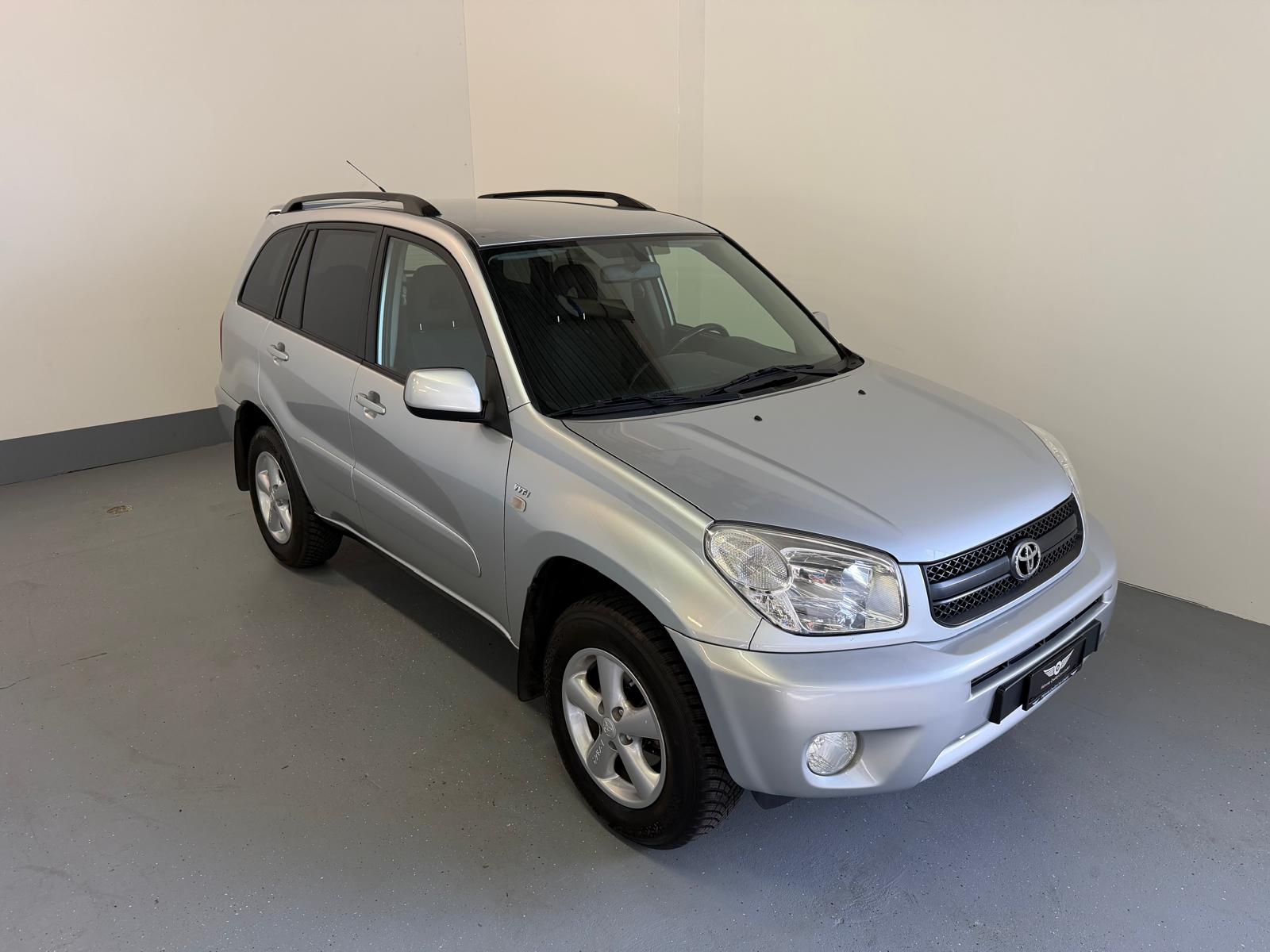 TOYOTA 2.0 VVT-i Linea Luna Automatik