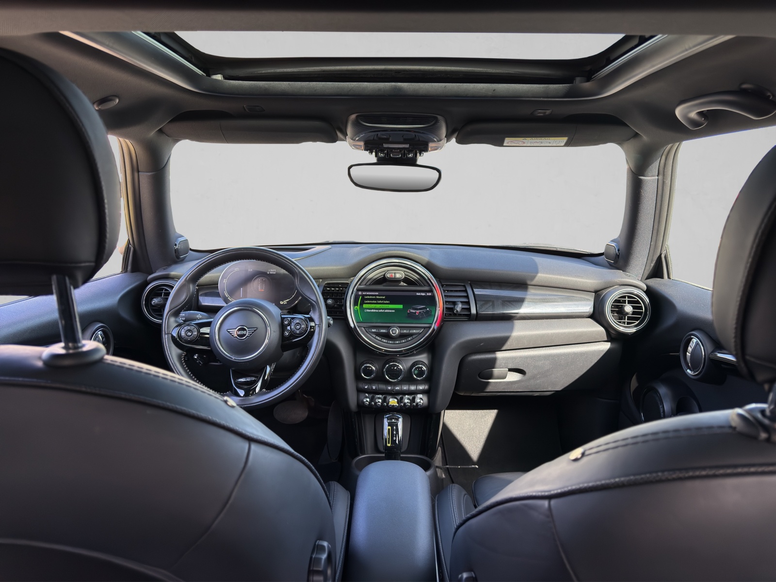 MINI Cooper SE-image-12