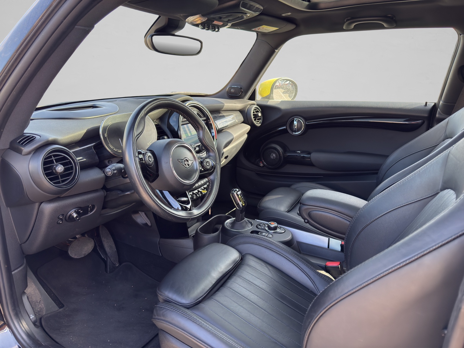 MINI Cooper SE-image-8