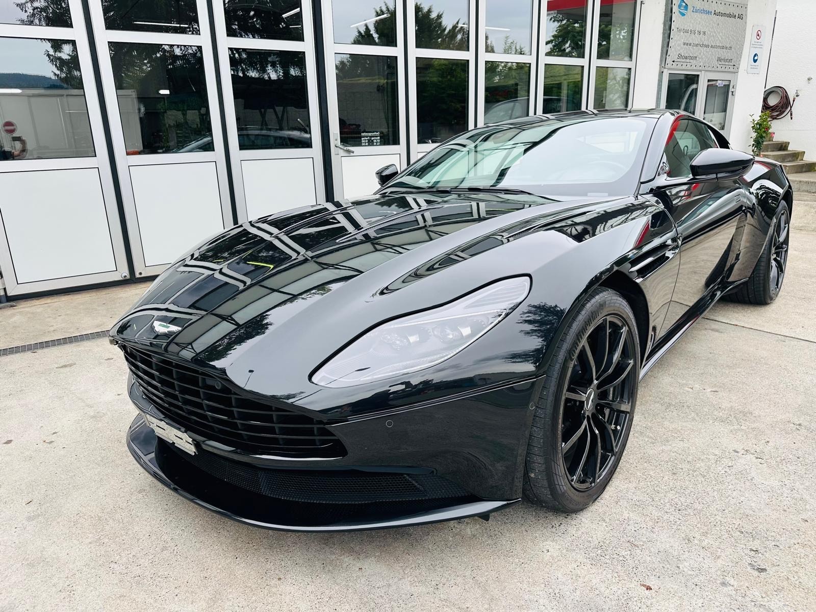 ASTON MARTIN V12 AMR Aston Martin Racing