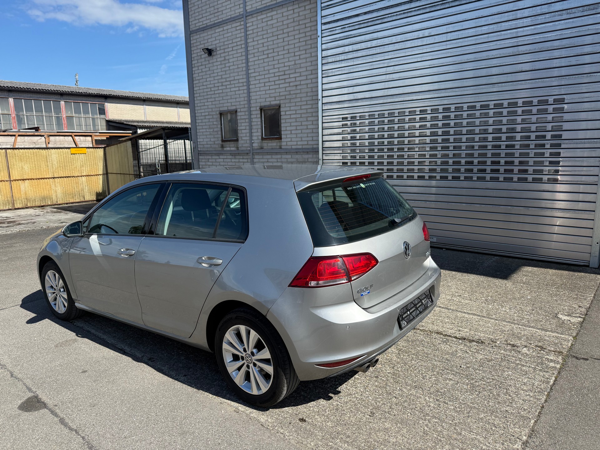 VW Golf 2.0 TDI Comfortline 4Motion-image-4