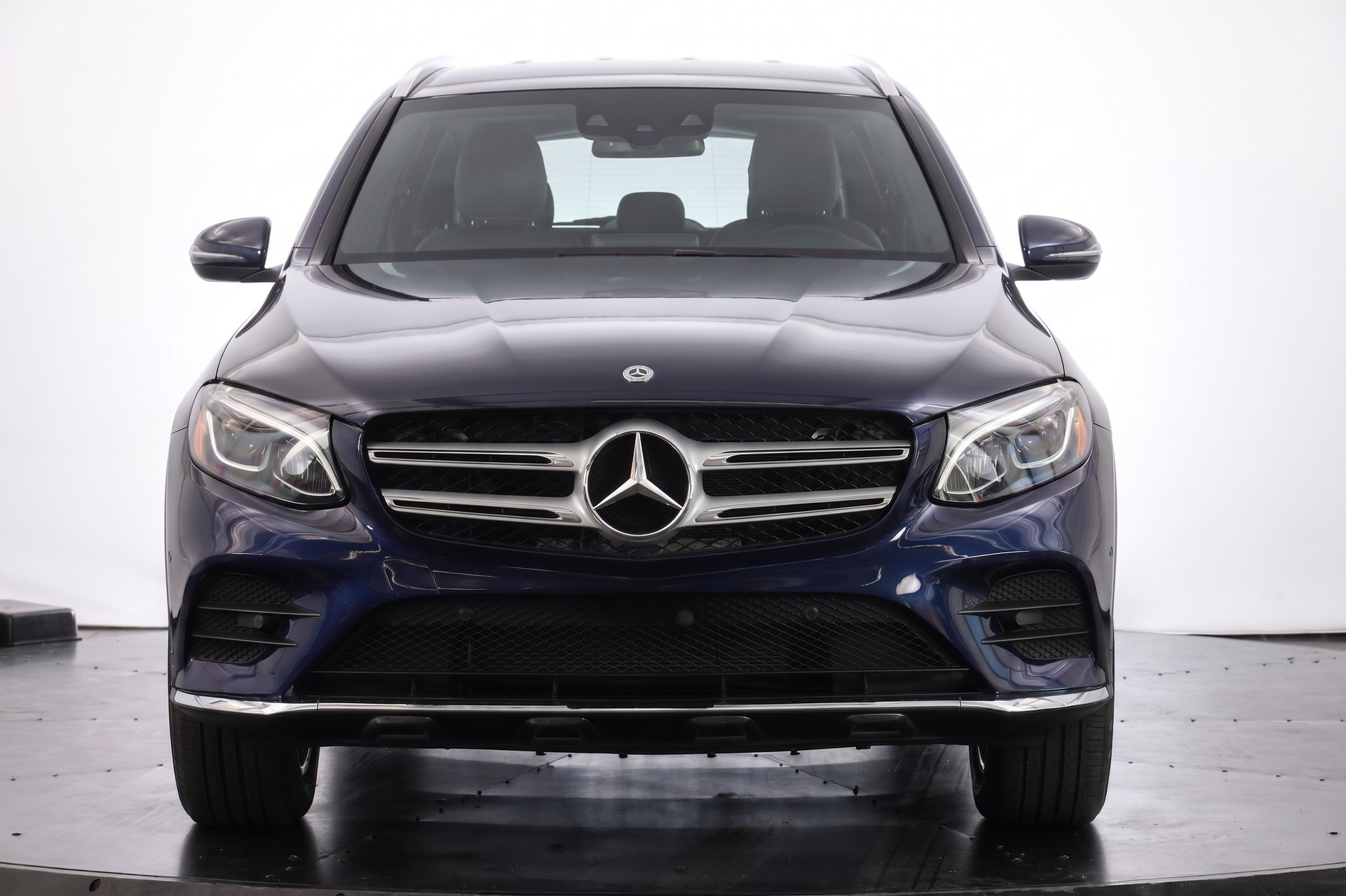MERCEDES-BENZ GLC 350 e AMG Line 4Matic 7G-Tronic-showroom-element-1