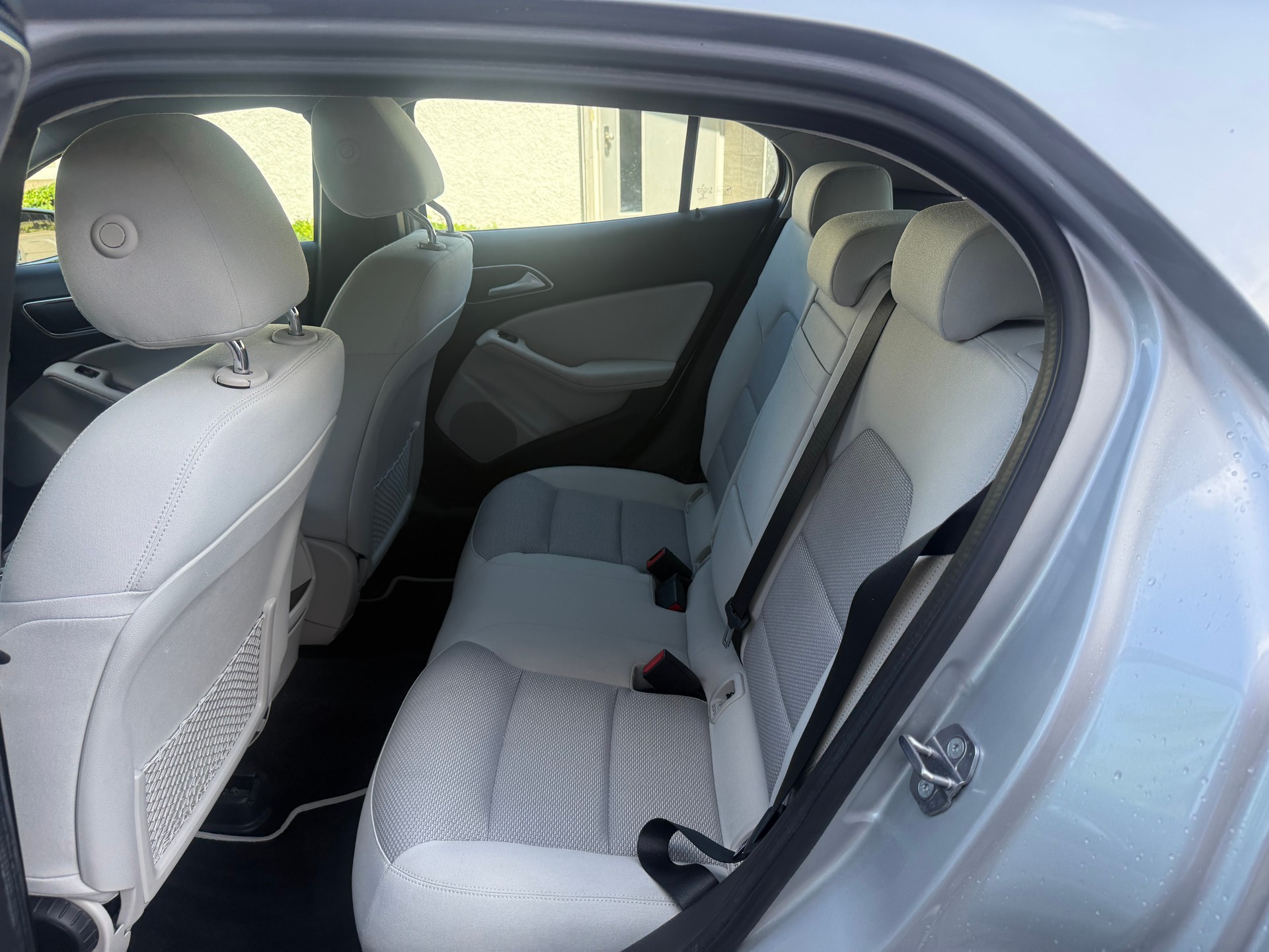 MERCEDES-BENZ GLA 200 CDI Style 4Matic 7G-DCT-image-10