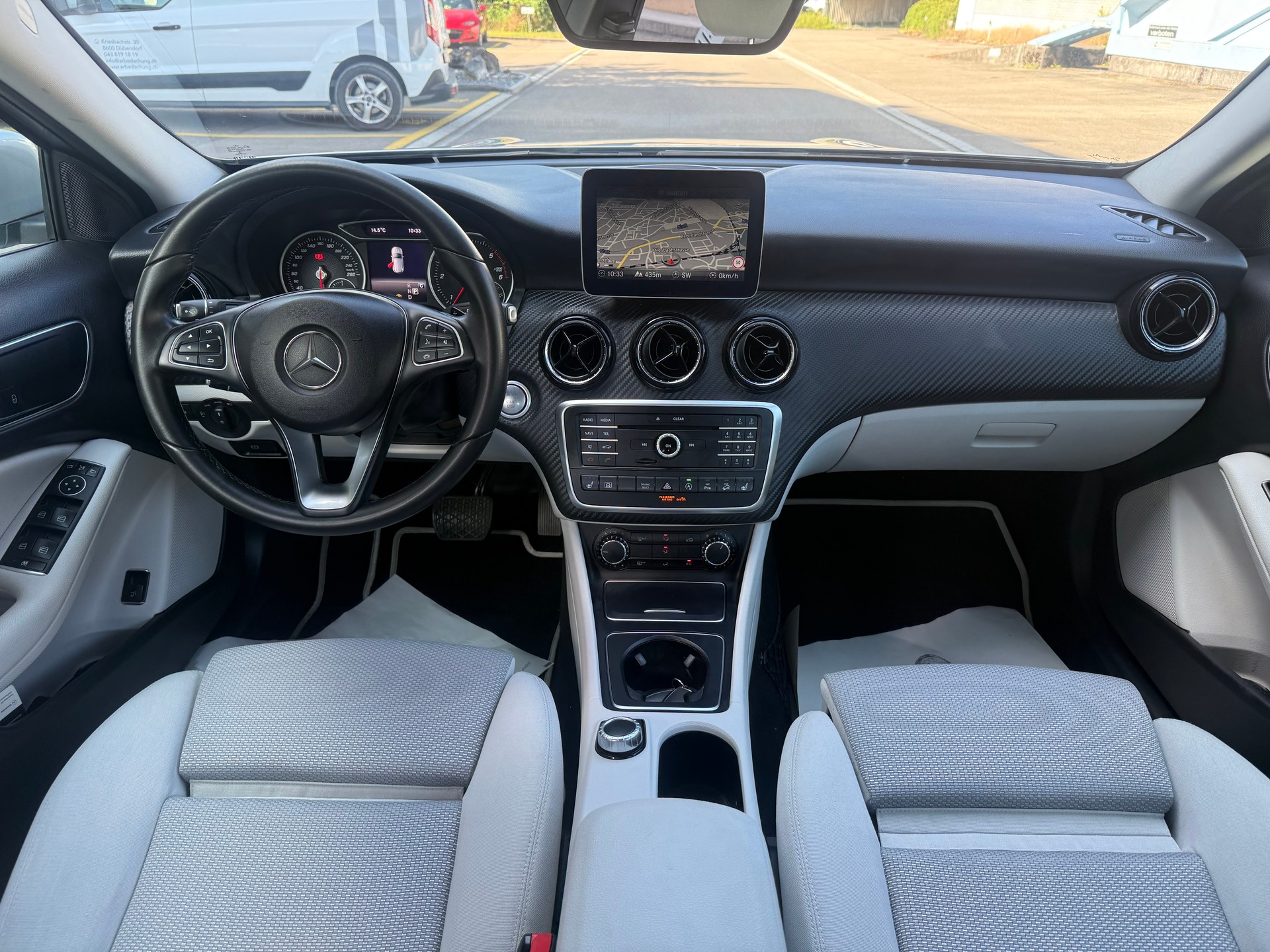 MERCEDES-BENZ GLA 200 CDI Style 4Matic 7G-DCT-image-8