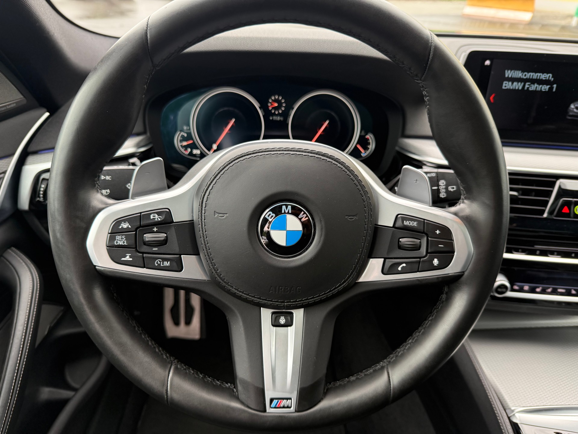 BMW 540d xDrive Touring M Sport-image-16