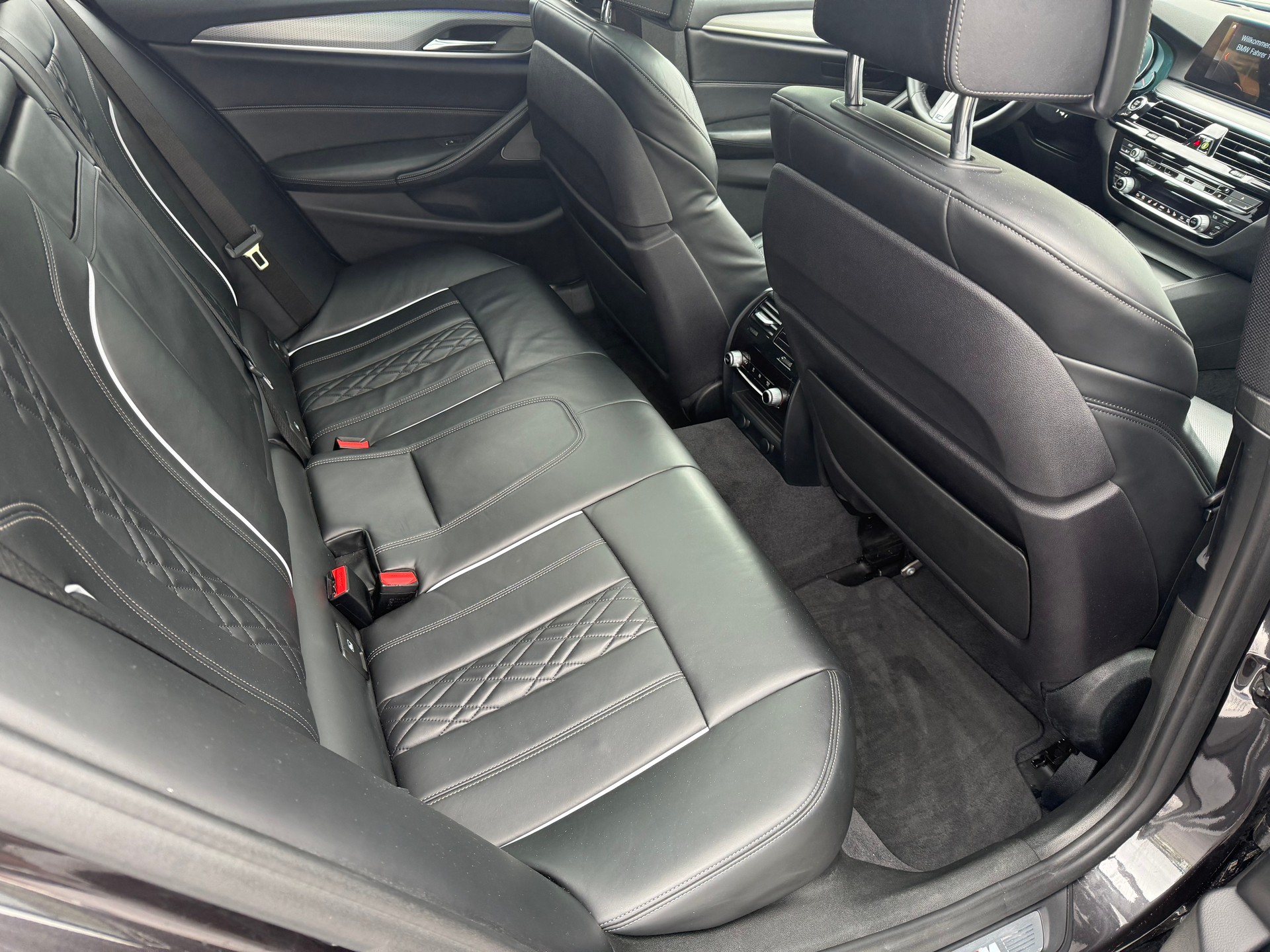 BMW 540d xDrive Touring M Sport-image-11