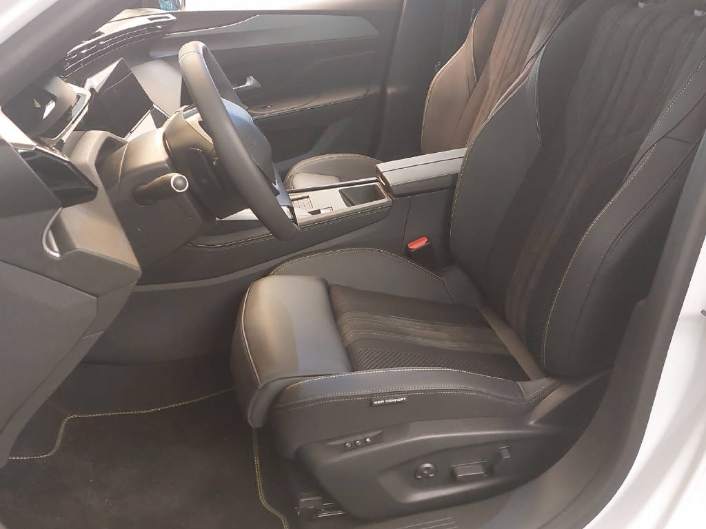 PEUGEOT 308 1.2 Hybrid GT-image-4