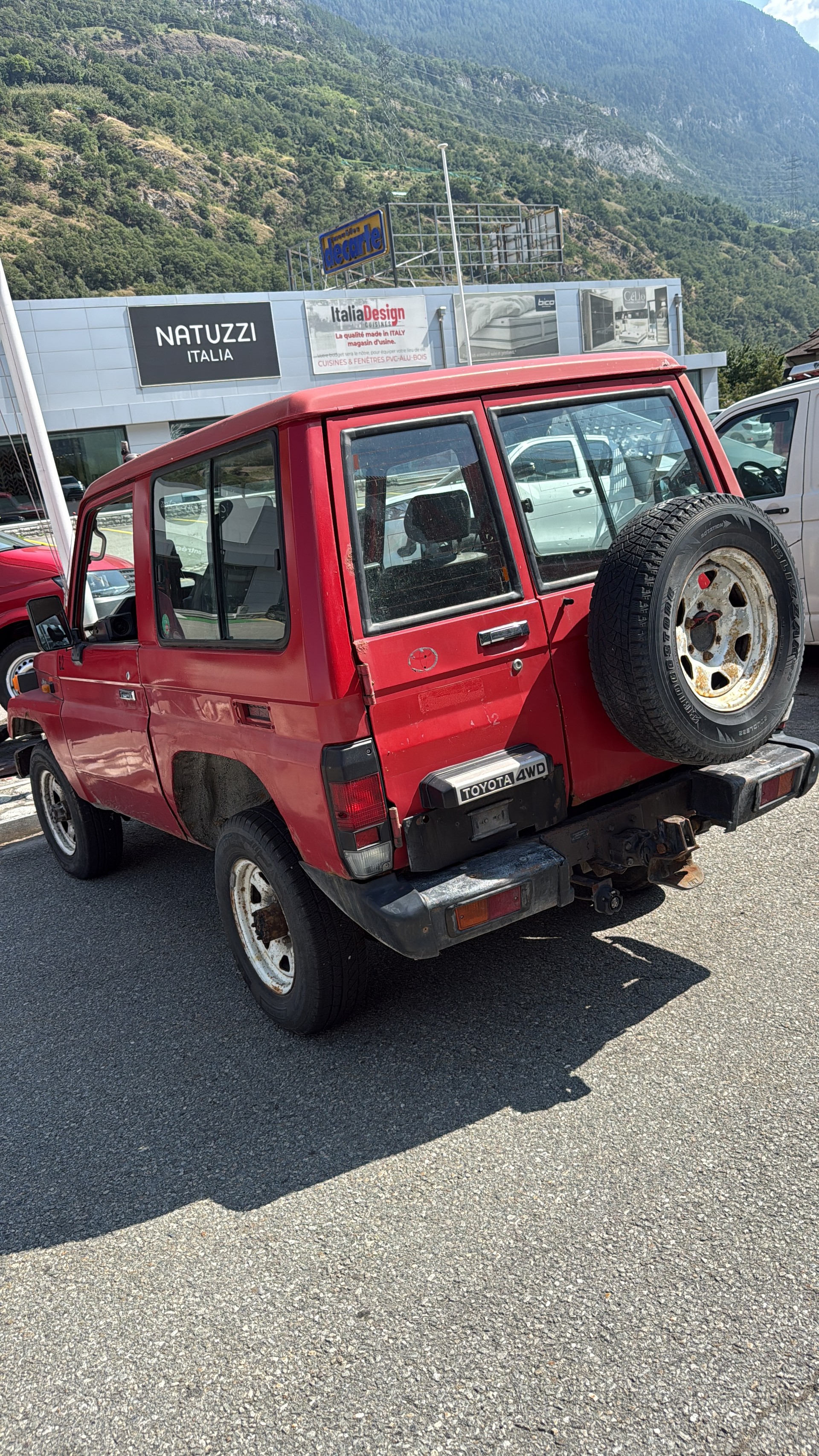 TOYOTA Land Cruiser 400 HdT 4.2 D-showroom-element-3