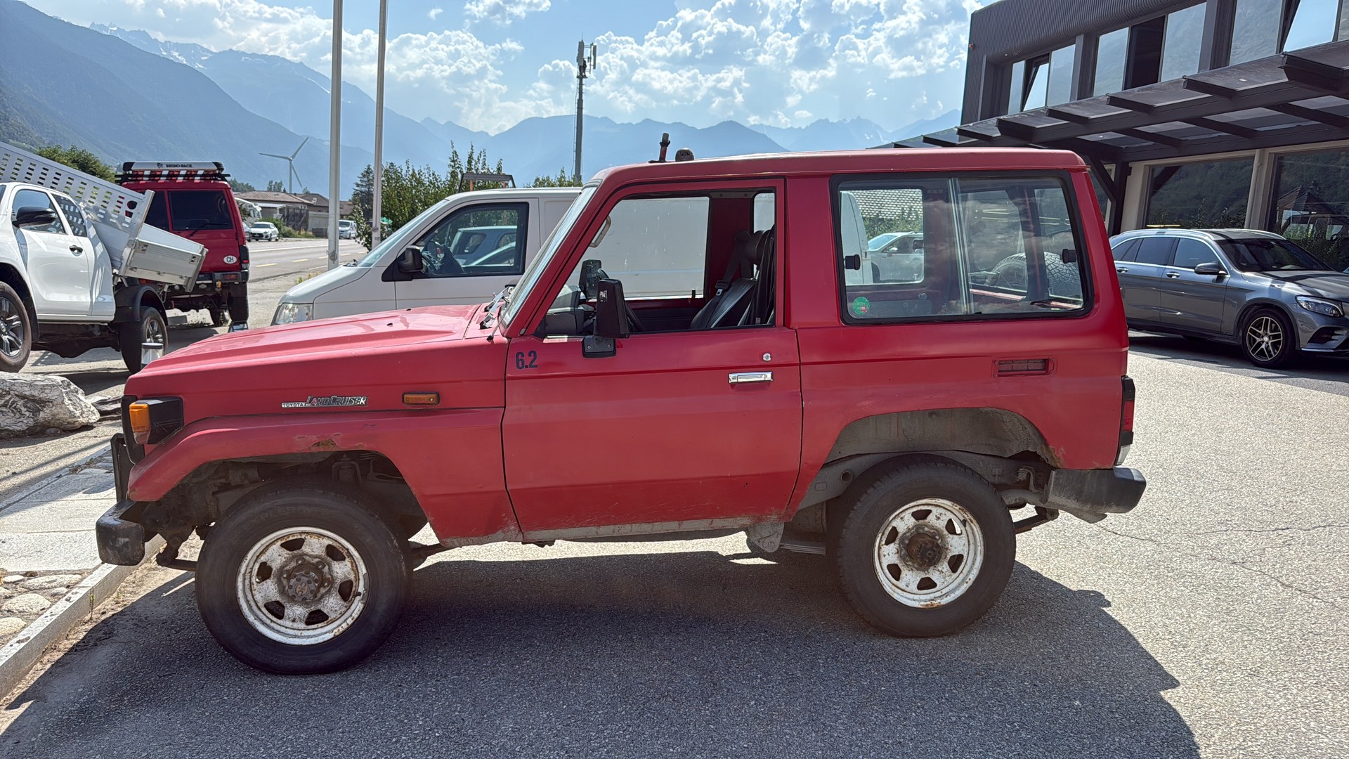 TOYOTA Land Cruiser 400 HdT 4.2 D-showroom-element-2
