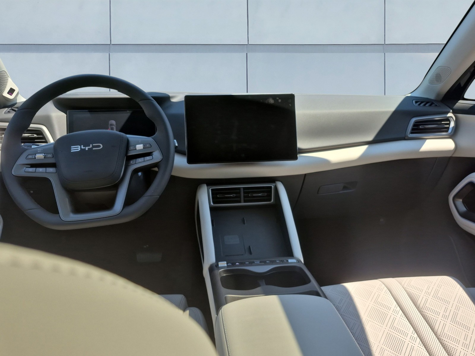 BYD Atto 2 DM-i Boost-image-11