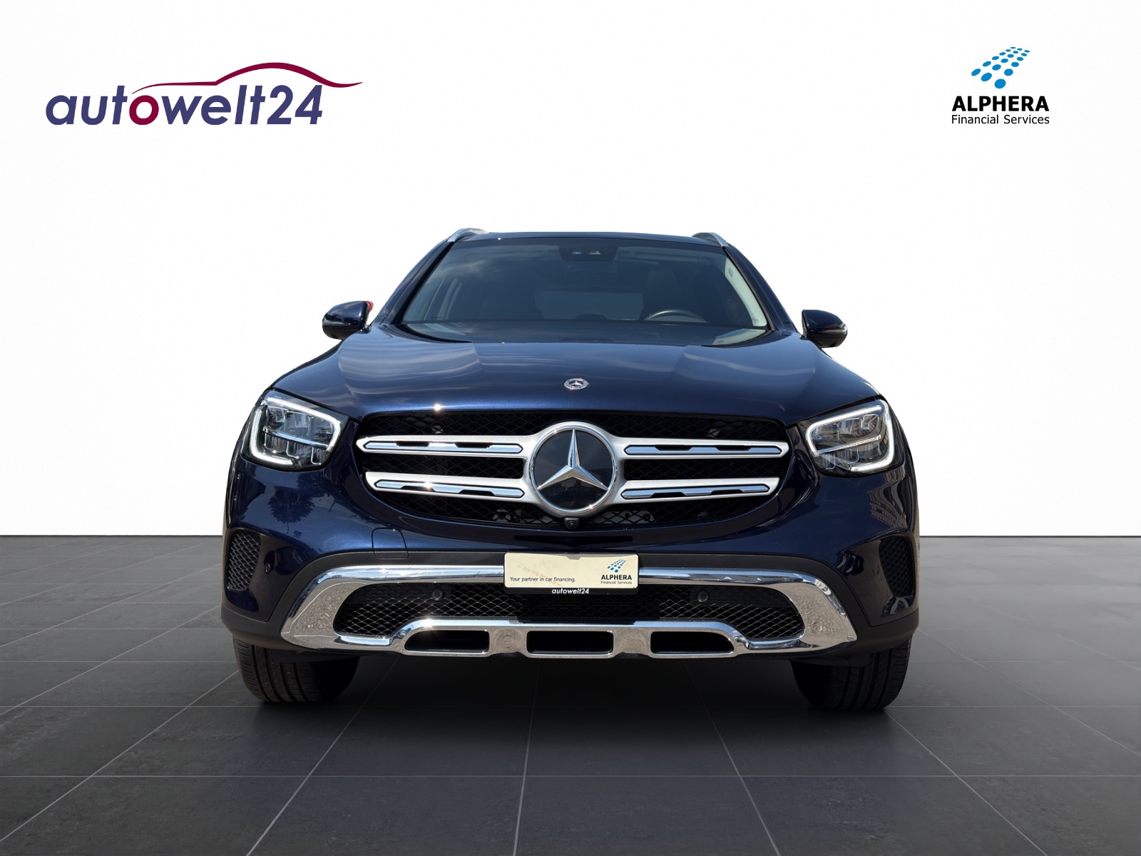 MERCEDES-BENZ GLC 300 e 4Matic 9G-Tronic-showroom-element-2
