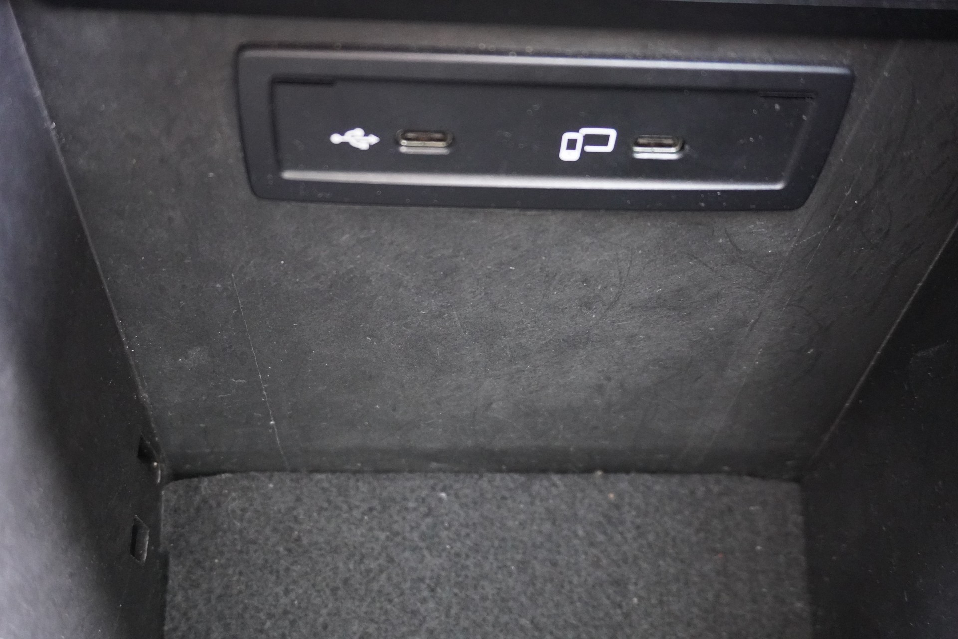 MERCEDES-BENZ GLC 300 e 4Matic 9G-Tronic-image-38