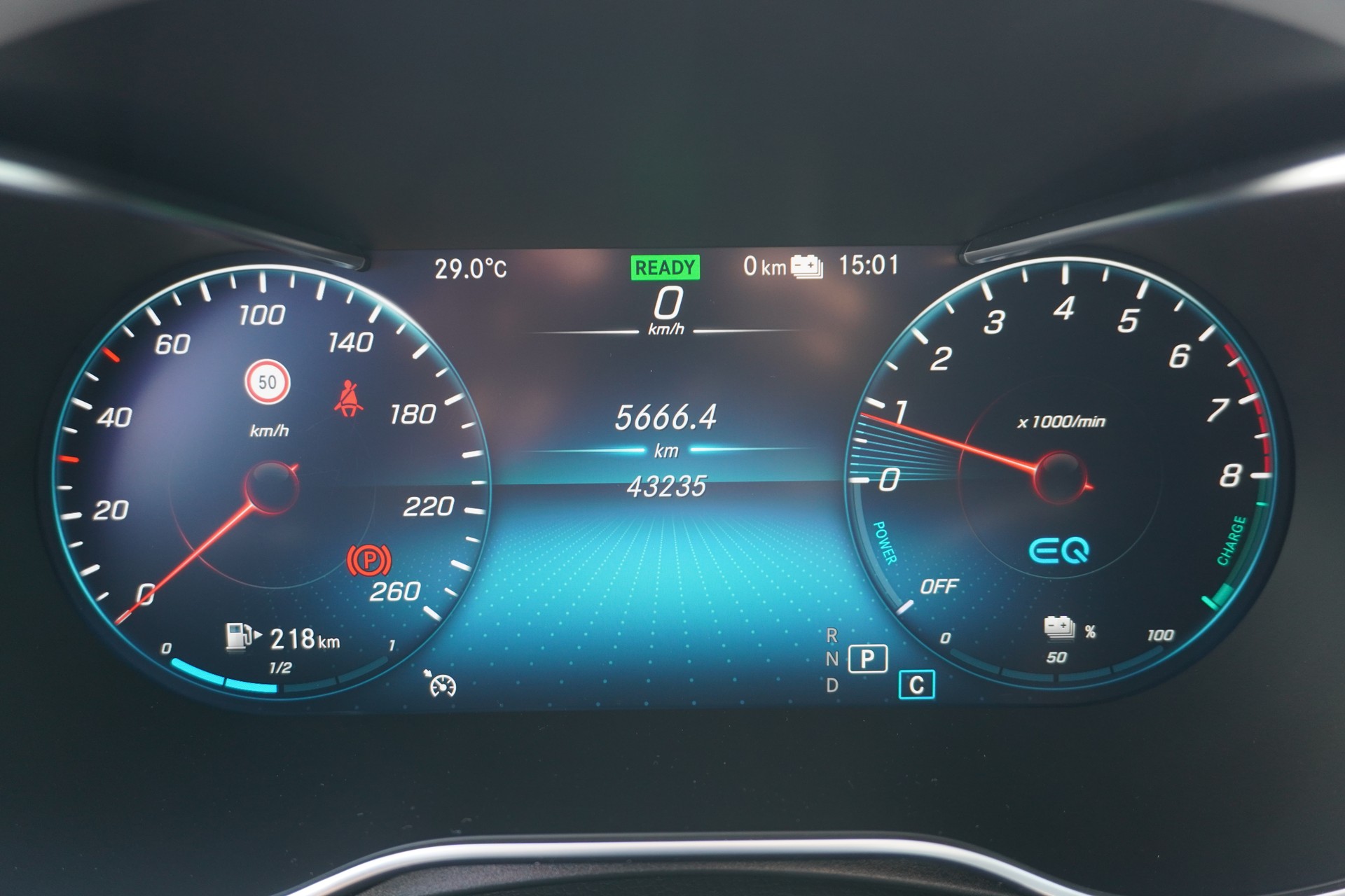 MERCEDES-BENZ GLC 300 e 4Matic 9G-Tronic-image-22